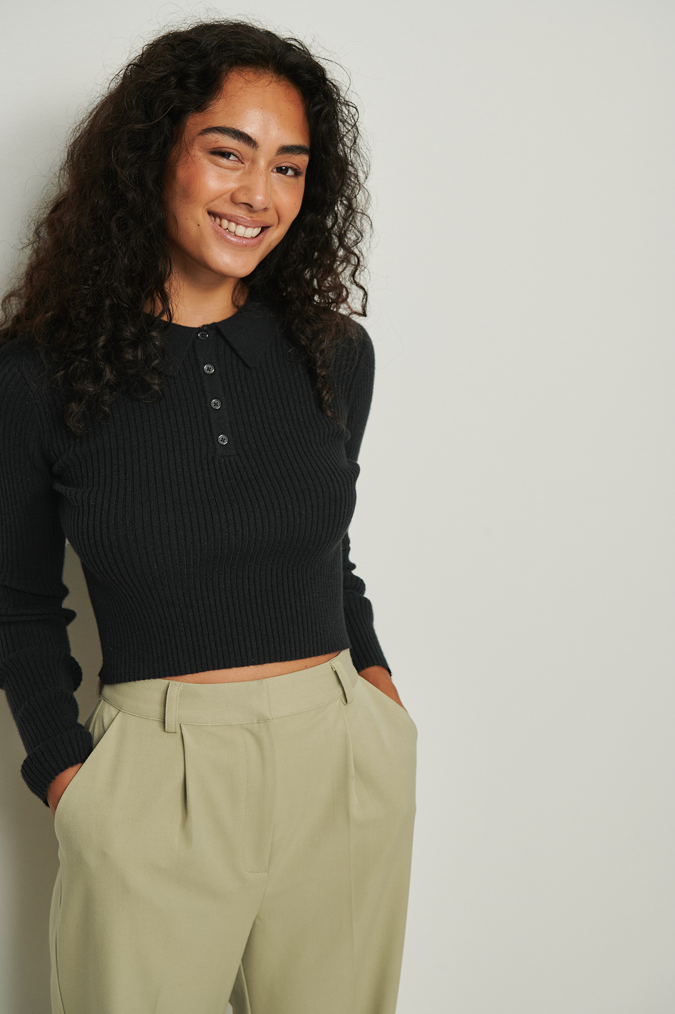 NA-KD Trend Button Detail Knitted Cropped Top - Black