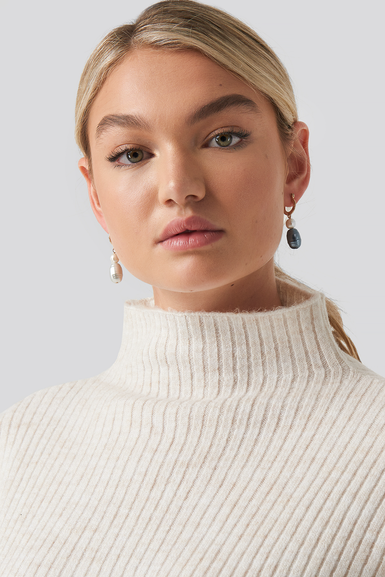 Eloise Earrings Light Gray