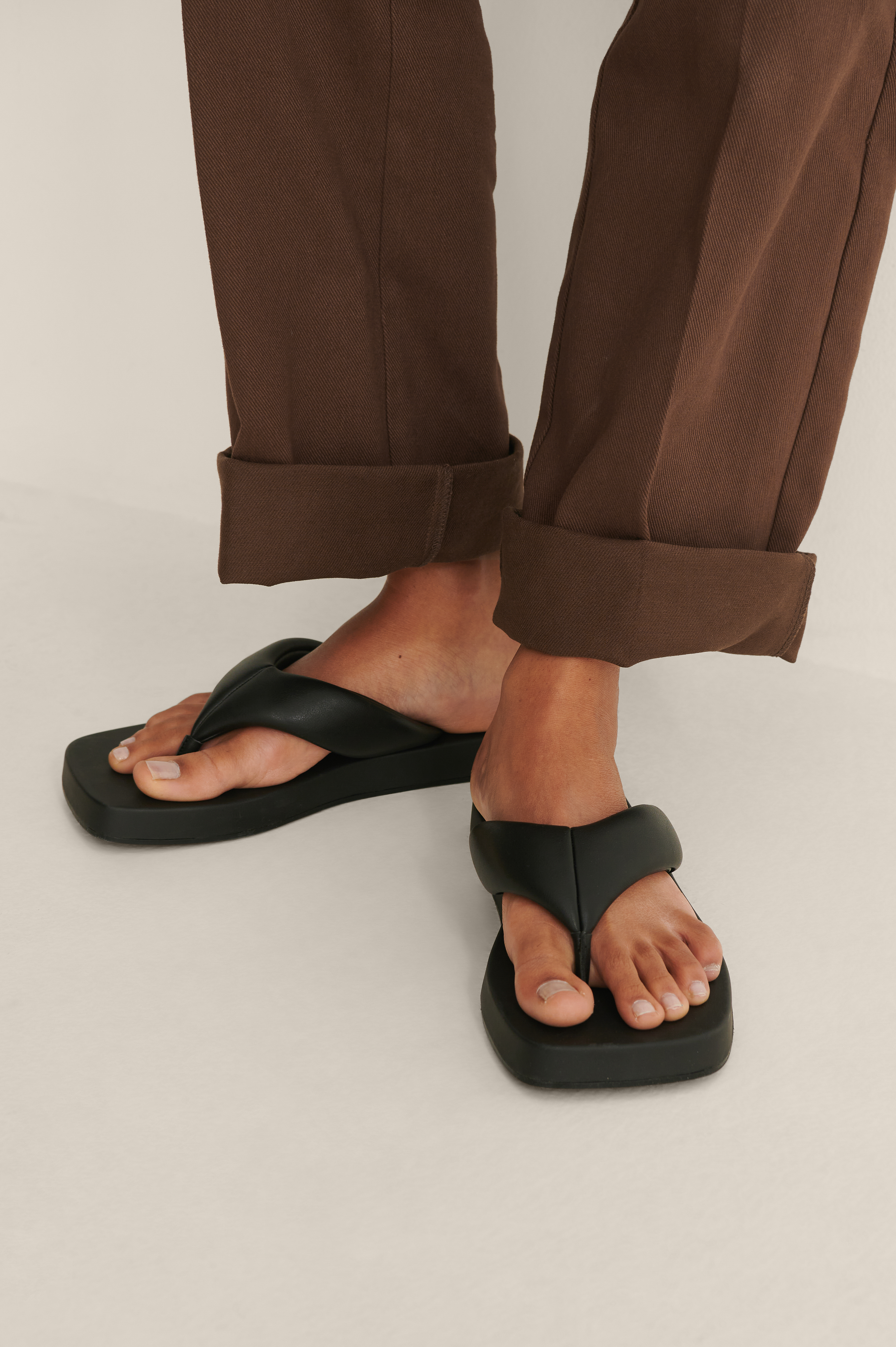Shoes Mens Shoes Sandals Flip Flops & Thongs Pink Polka Dot Flip Flops 
