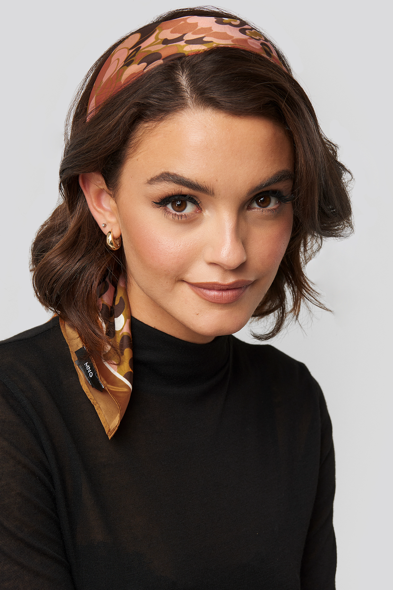 Retro Neck Scarf Dark Brown