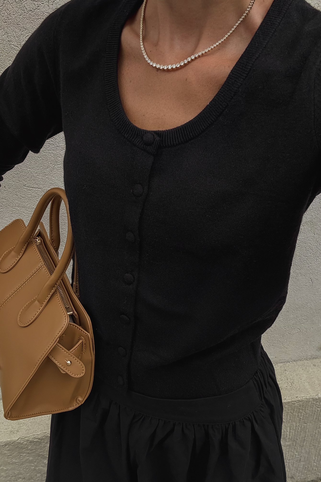 Knitted round-neck cardigan