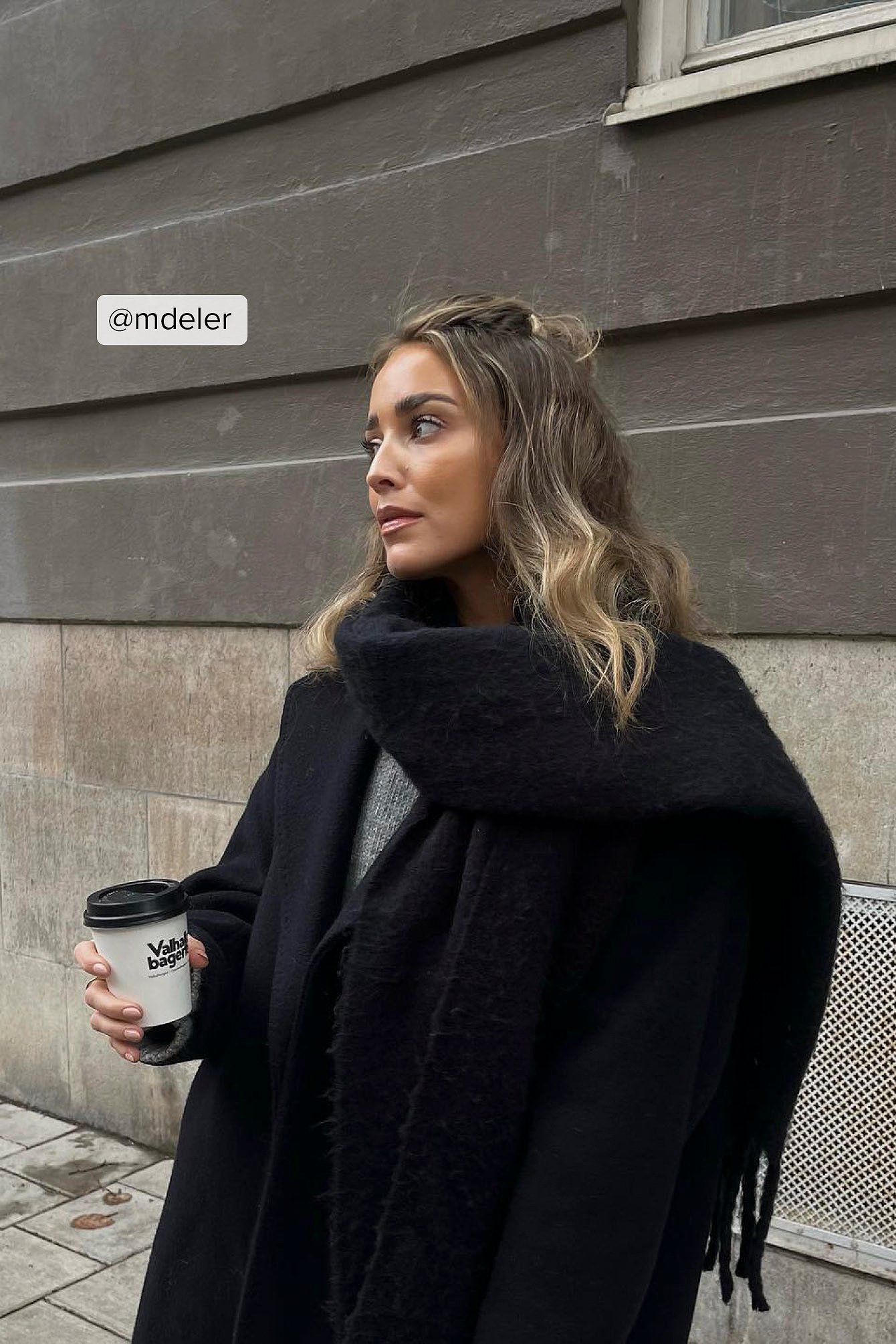 Soft Braided Recycled Tassel Scarf Black | NA-KD