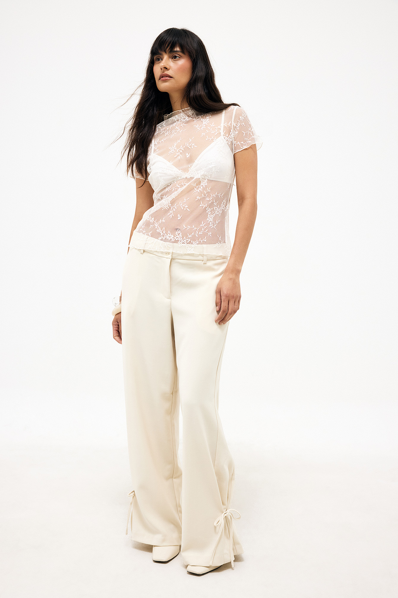 Mid waist tie detail pants sand — byxor med fickor från NA-KD