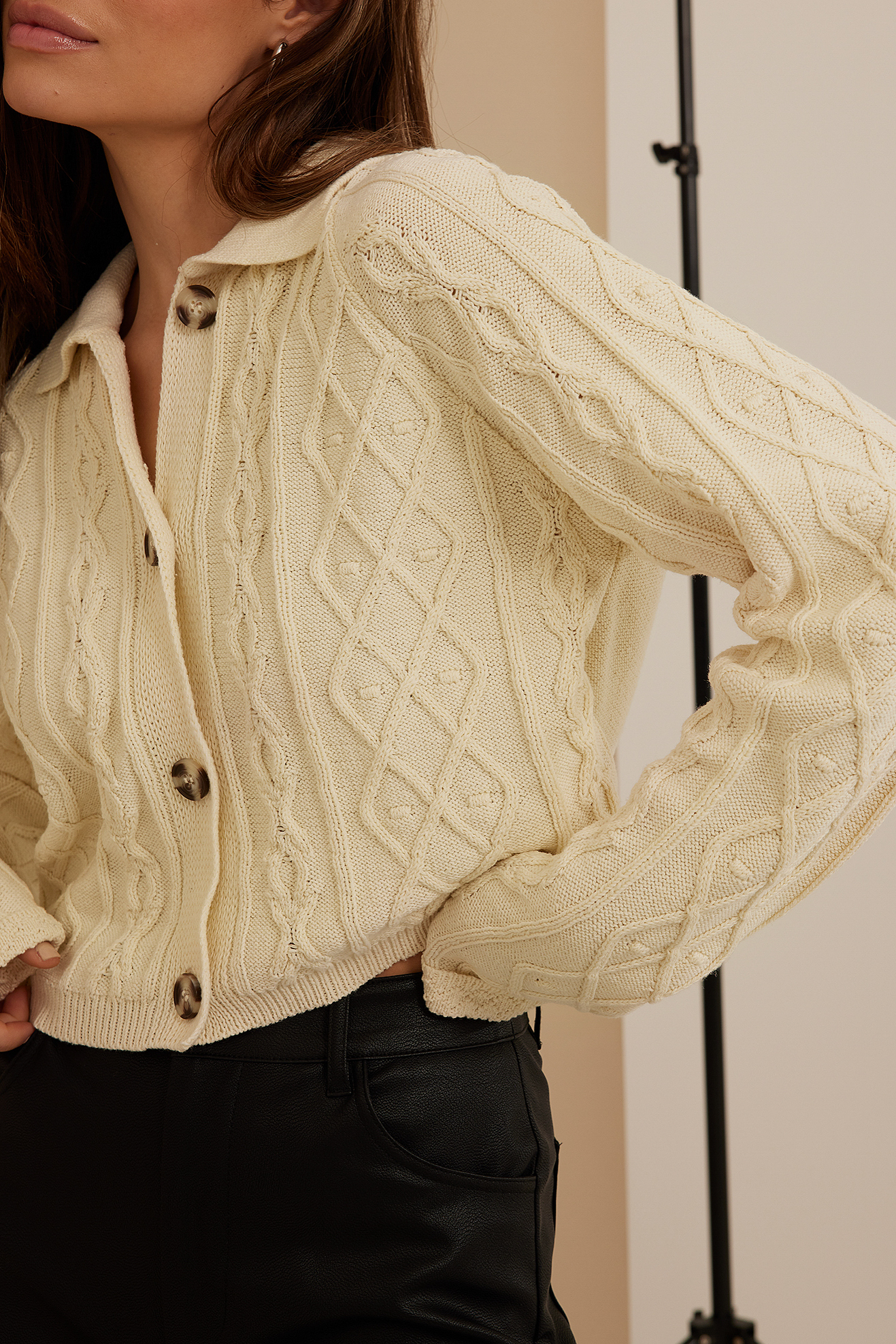 Button Detail Collar Cardigan Offwhite 