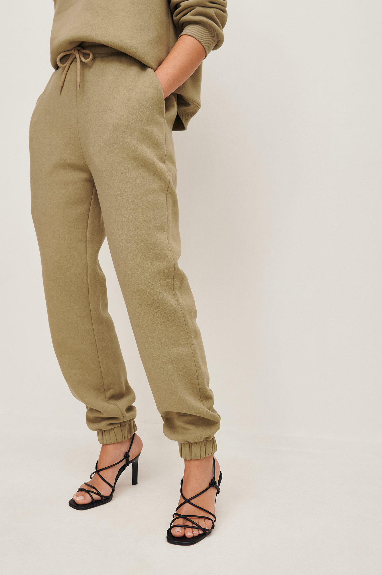 Organic Sweatpants Green | na-kd.com