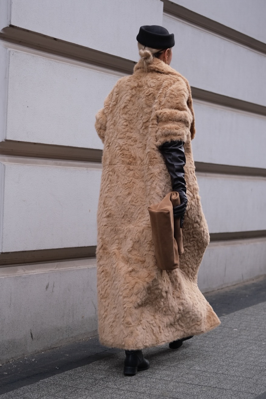 Faux Fur Oversized Long Coat Beige | NA-KD