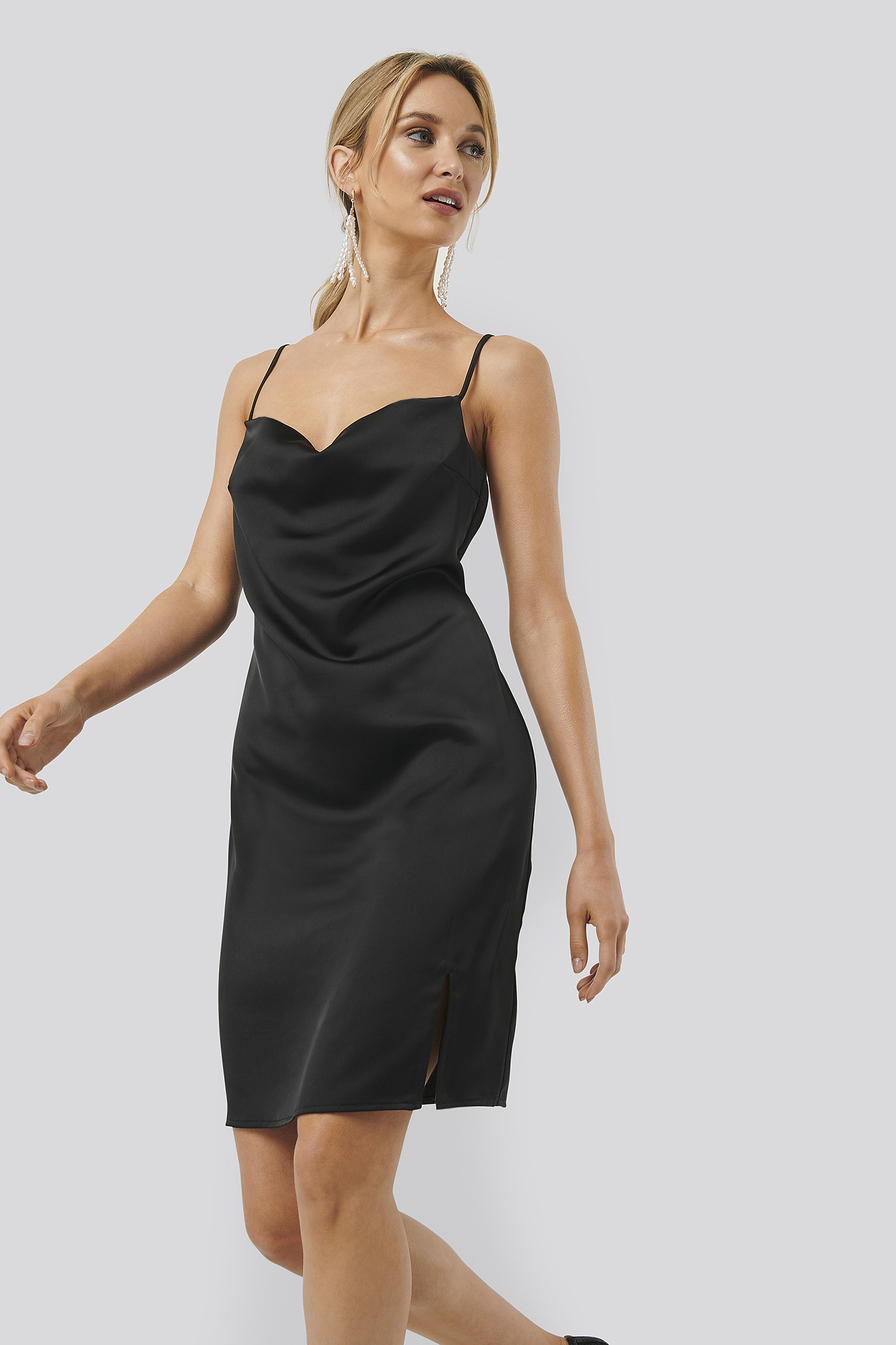 MONICA GEUZE X NA-KD WATERFALL SLIP DRESS - BLACK