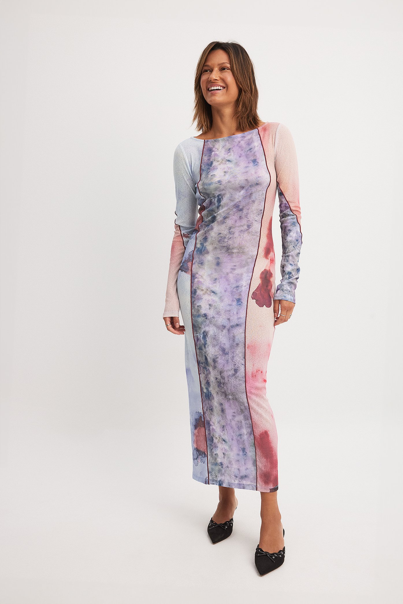 Larissa Mills x NA-KD Maxikleid mit Multi-Print - Langärmlige Maxikleider - - XS (EU 32) - NA-KD / NAKD