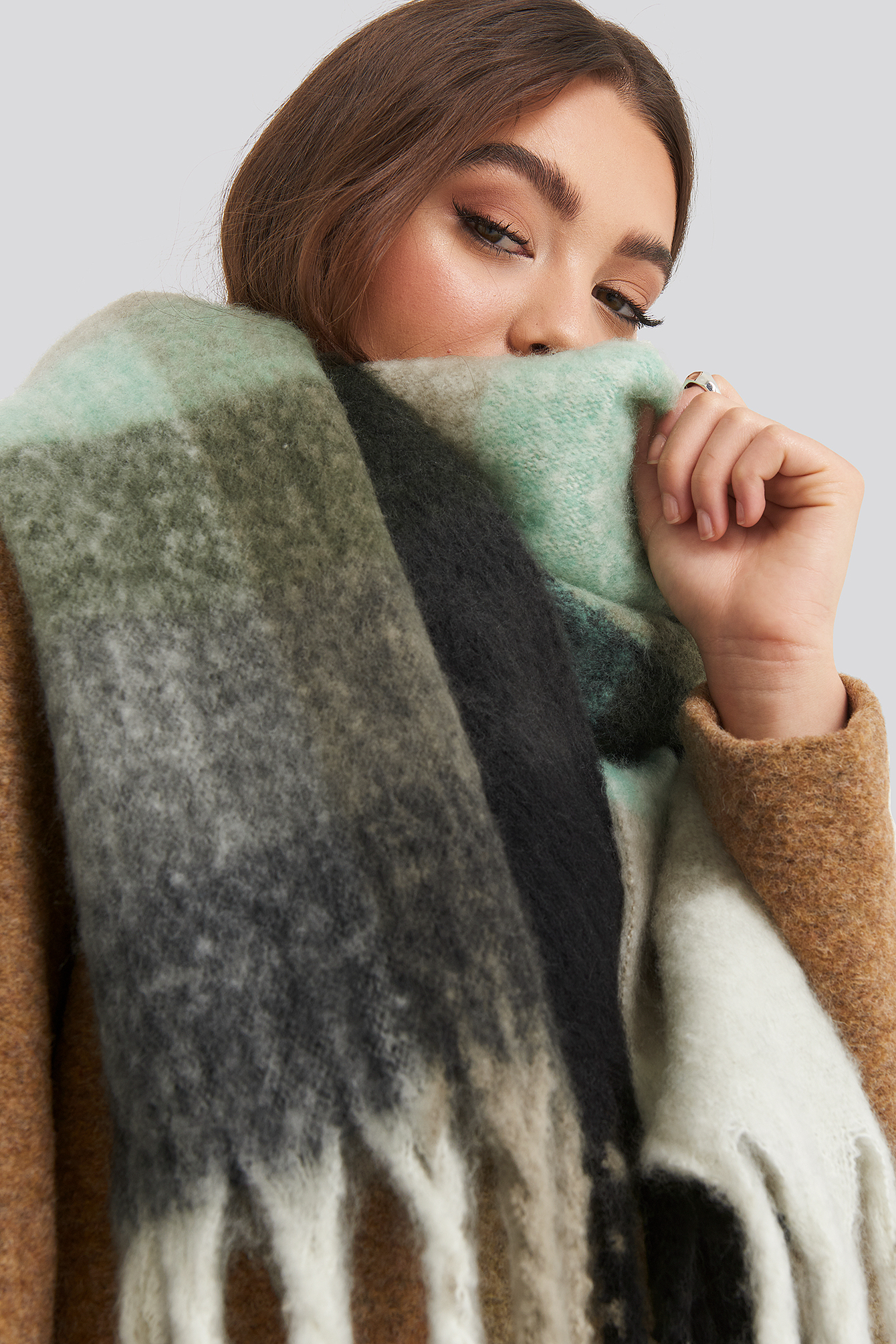 Super Soft Checked Tassel Scarf Grey/Green