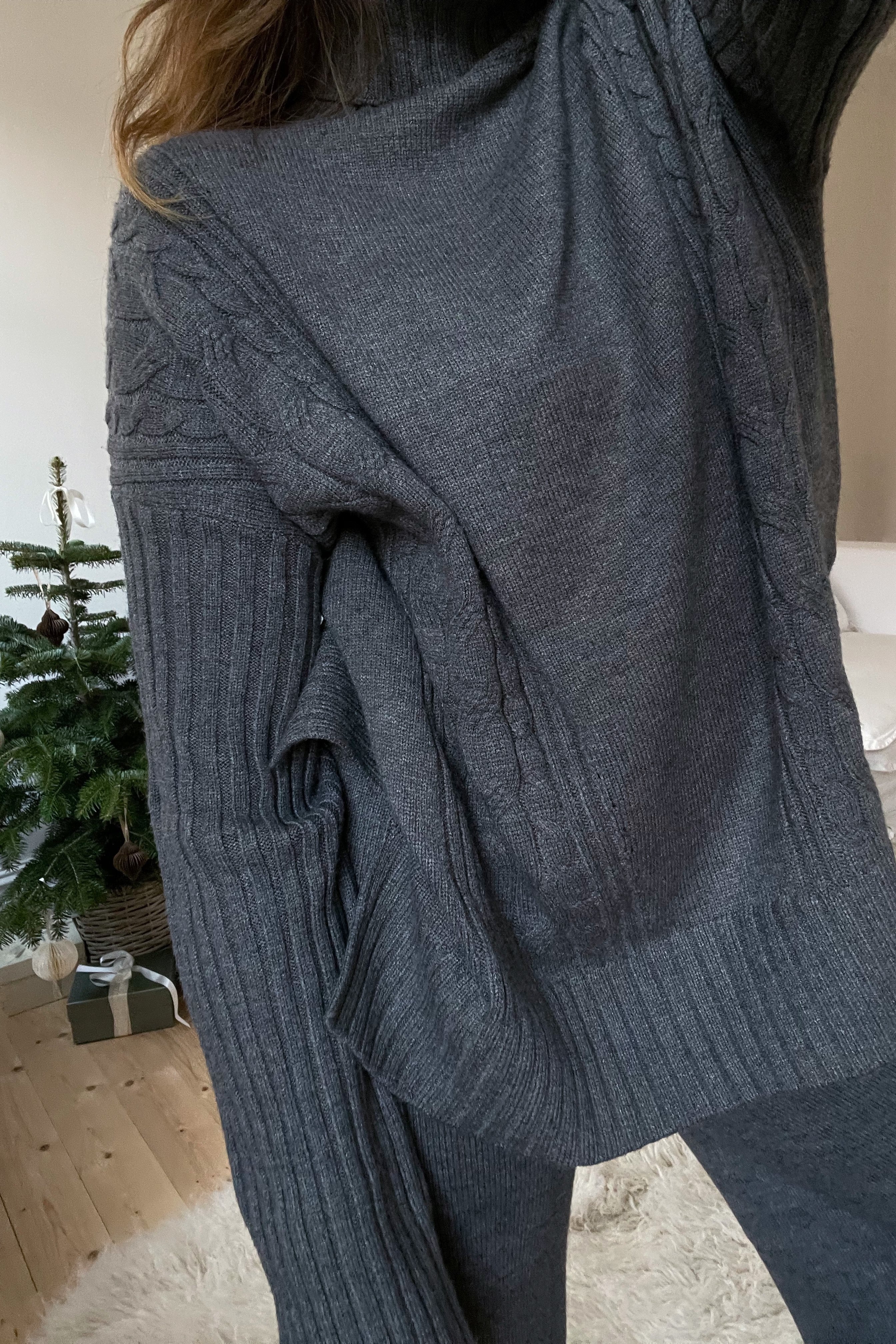 Grey Melange Strikket flettet høyhalset genser