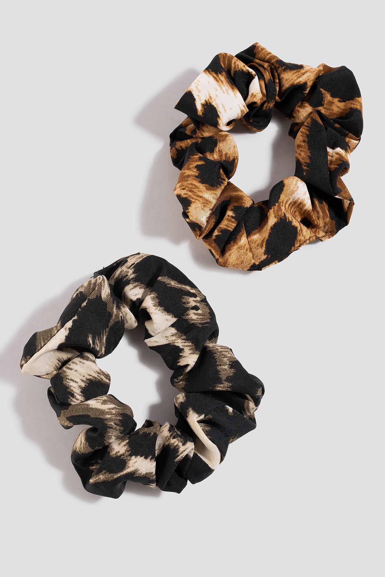 2-pack Leopard Scrunchies Mixed