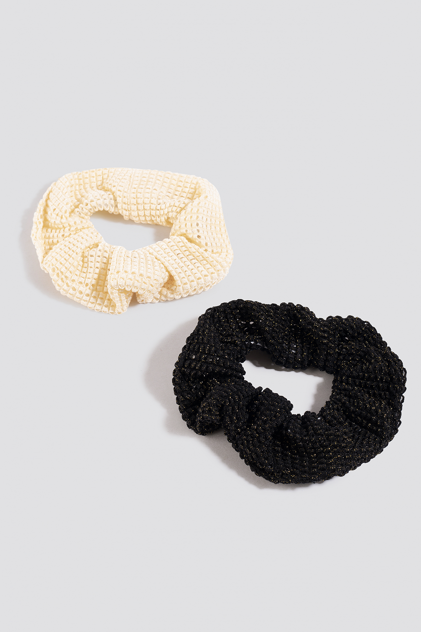 2-Pack Structured Scrunchies Black/Beige