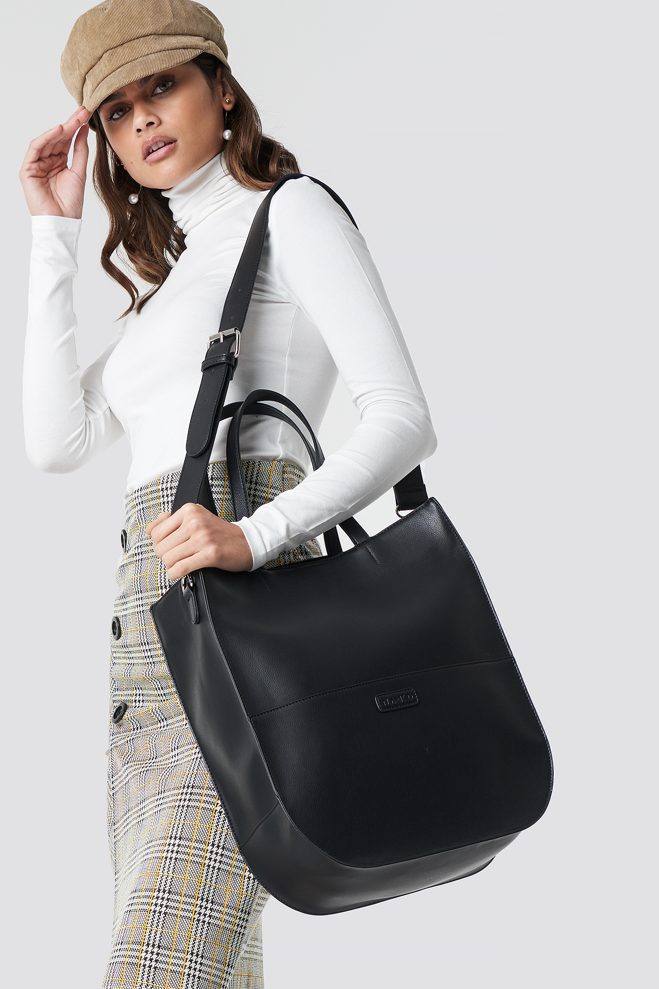 All Around Shopper Black
