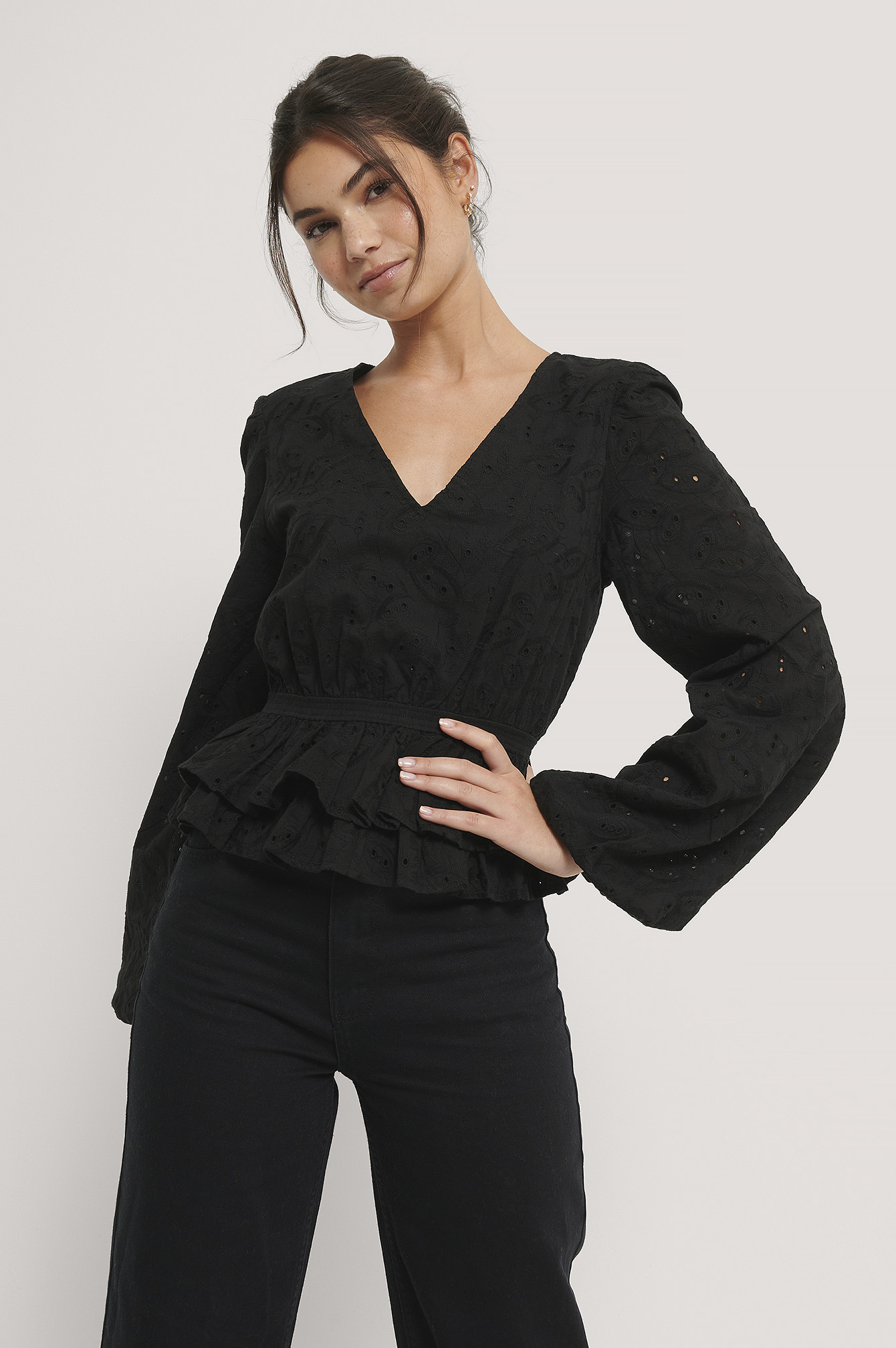 Anglaise Open Back Top Black