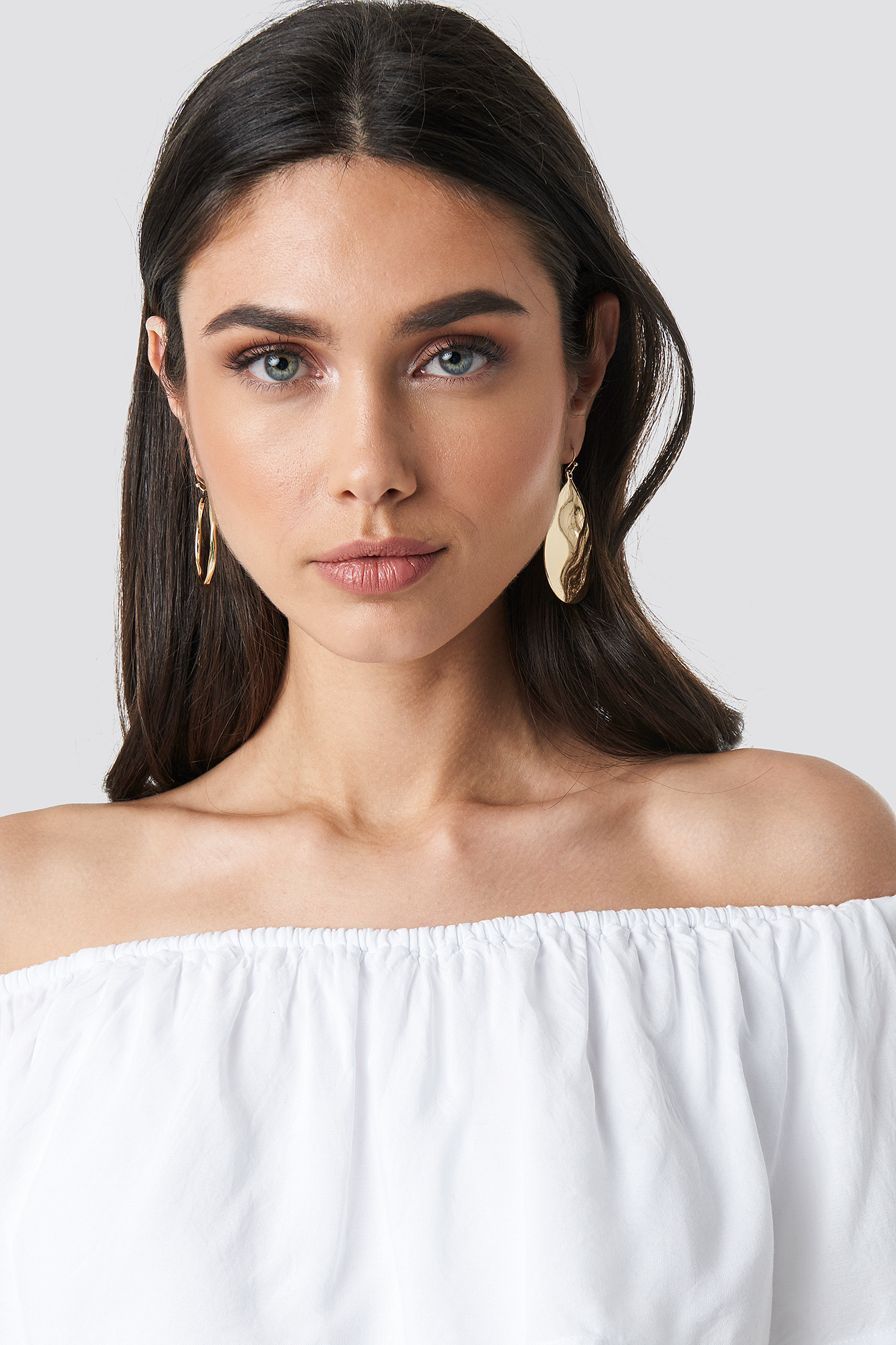 Asymmetric Ring and Plate Earrings Gold