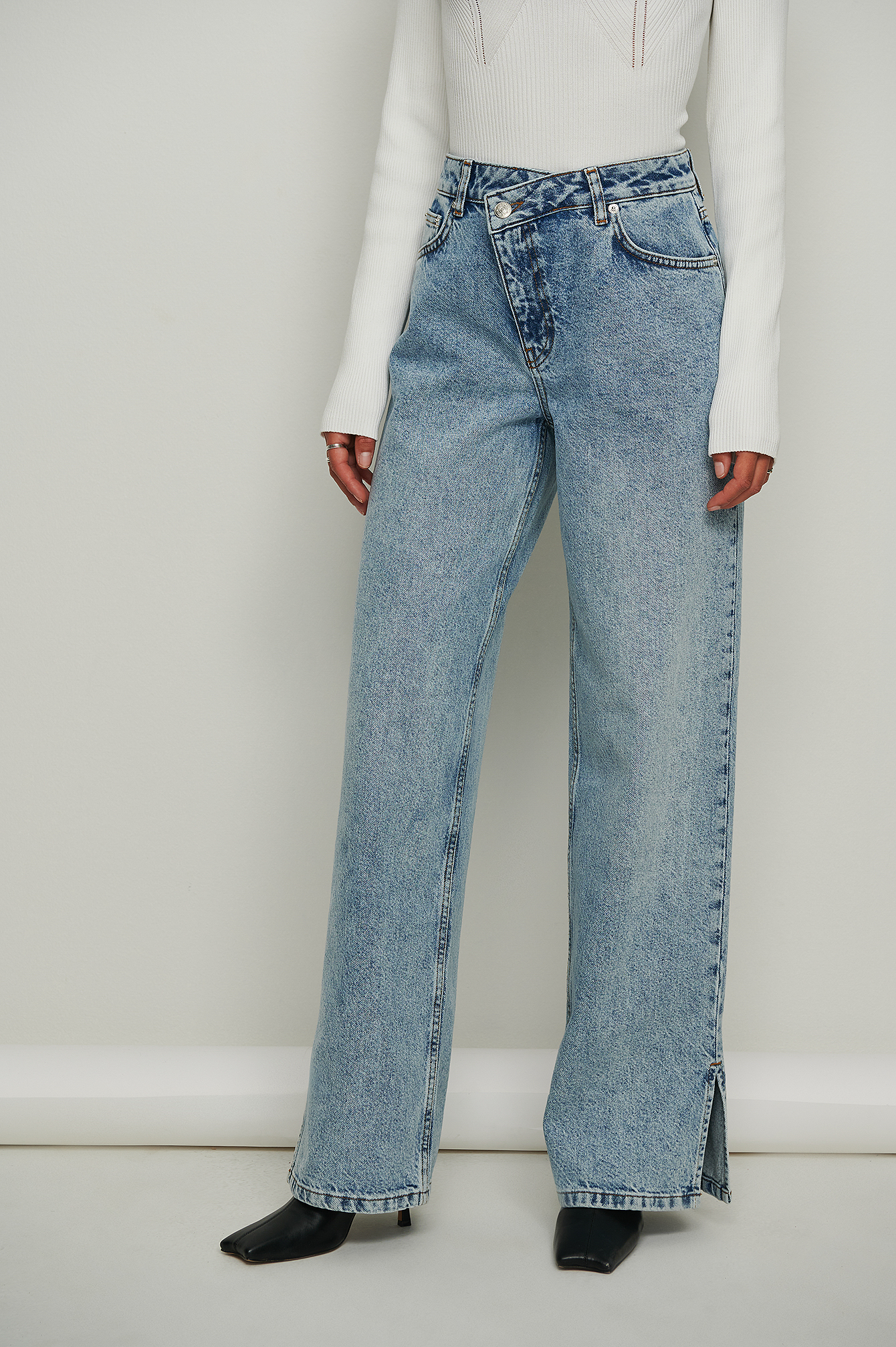 Organic Asymmetric Waist Acid Wash 