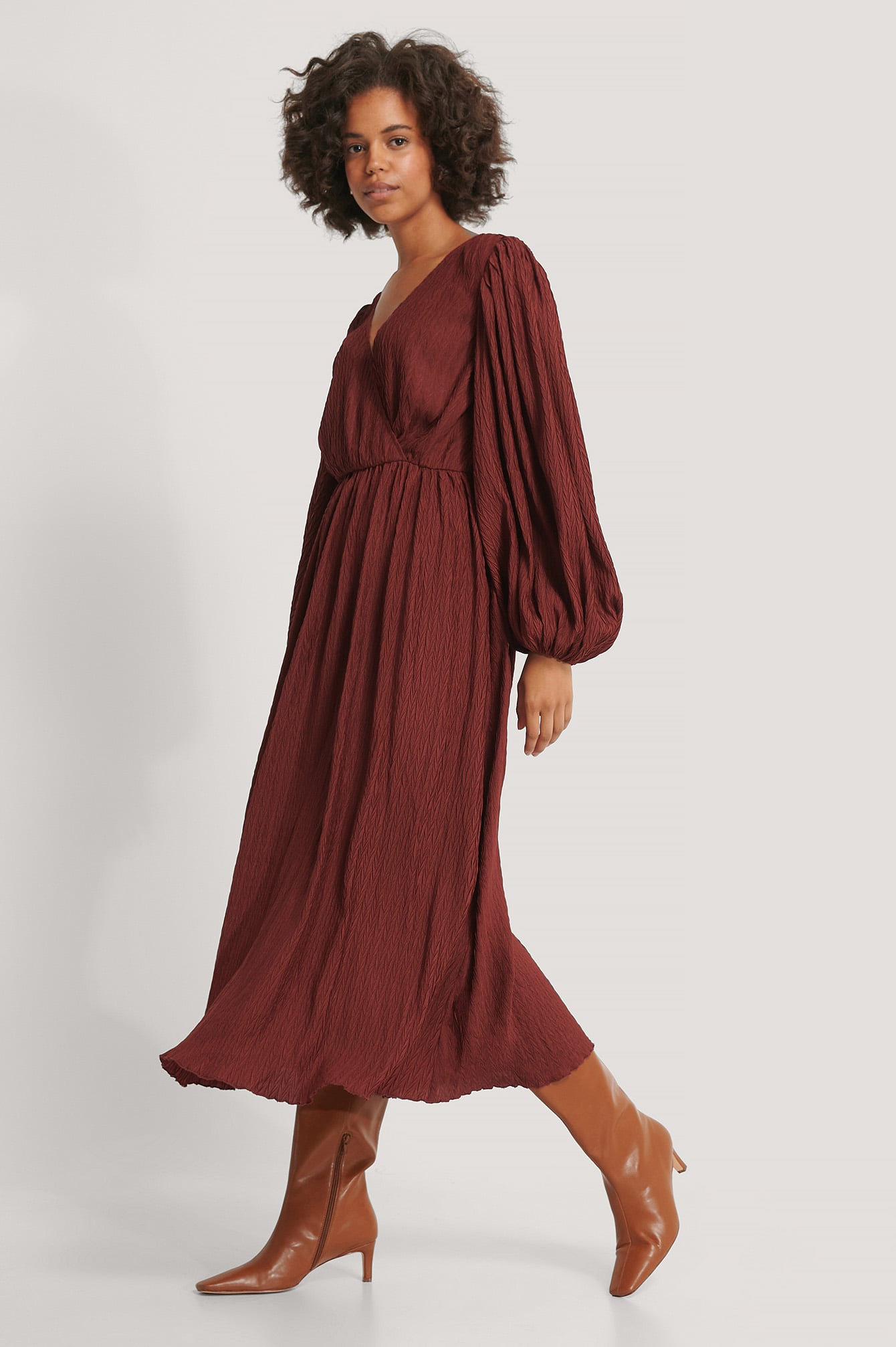 Balloon Sleeve Overlap Structured Maxi Dress Red | NA-KD