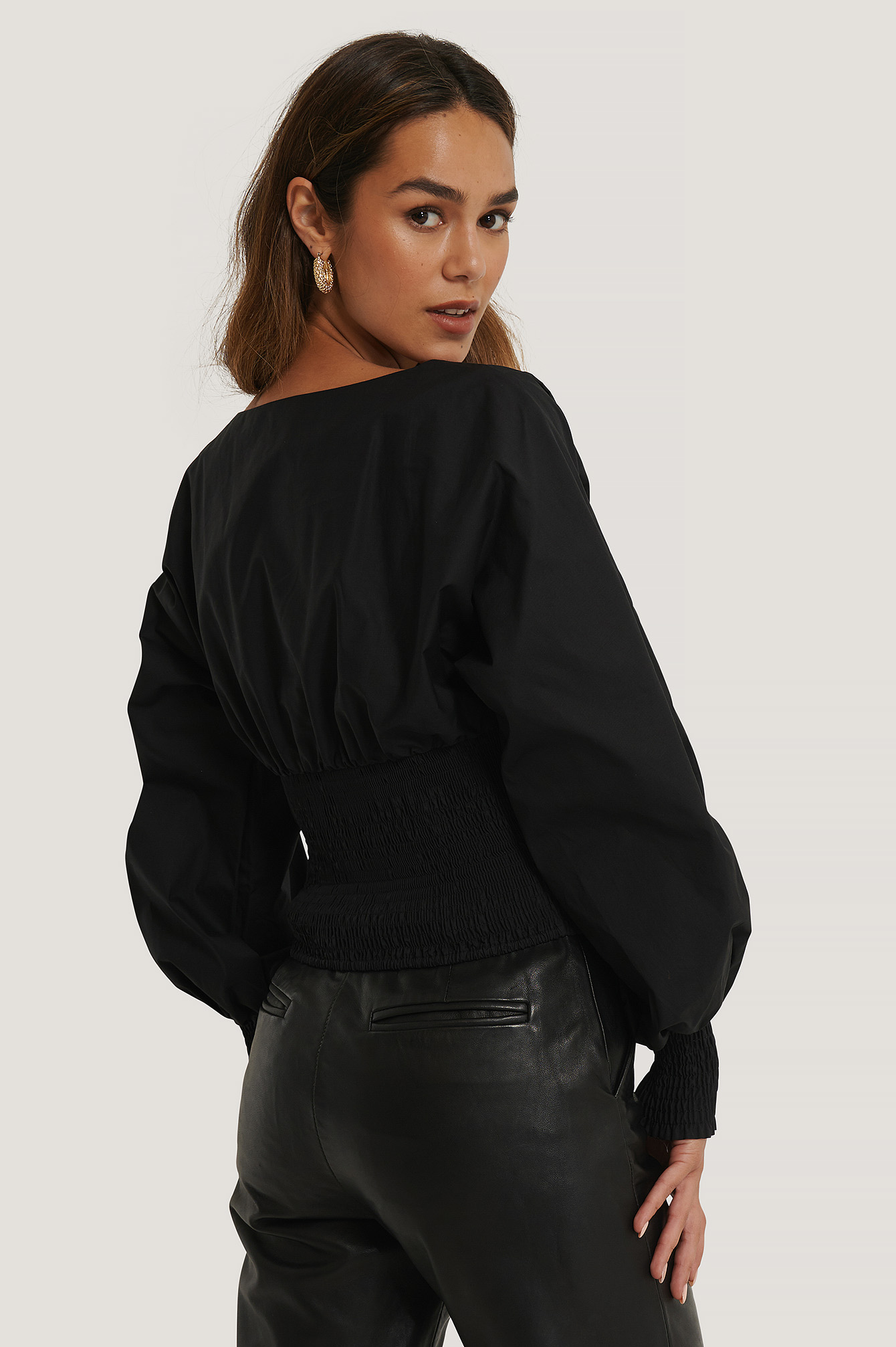 Balloon Sleeve Smock Top Black | na-kd.com