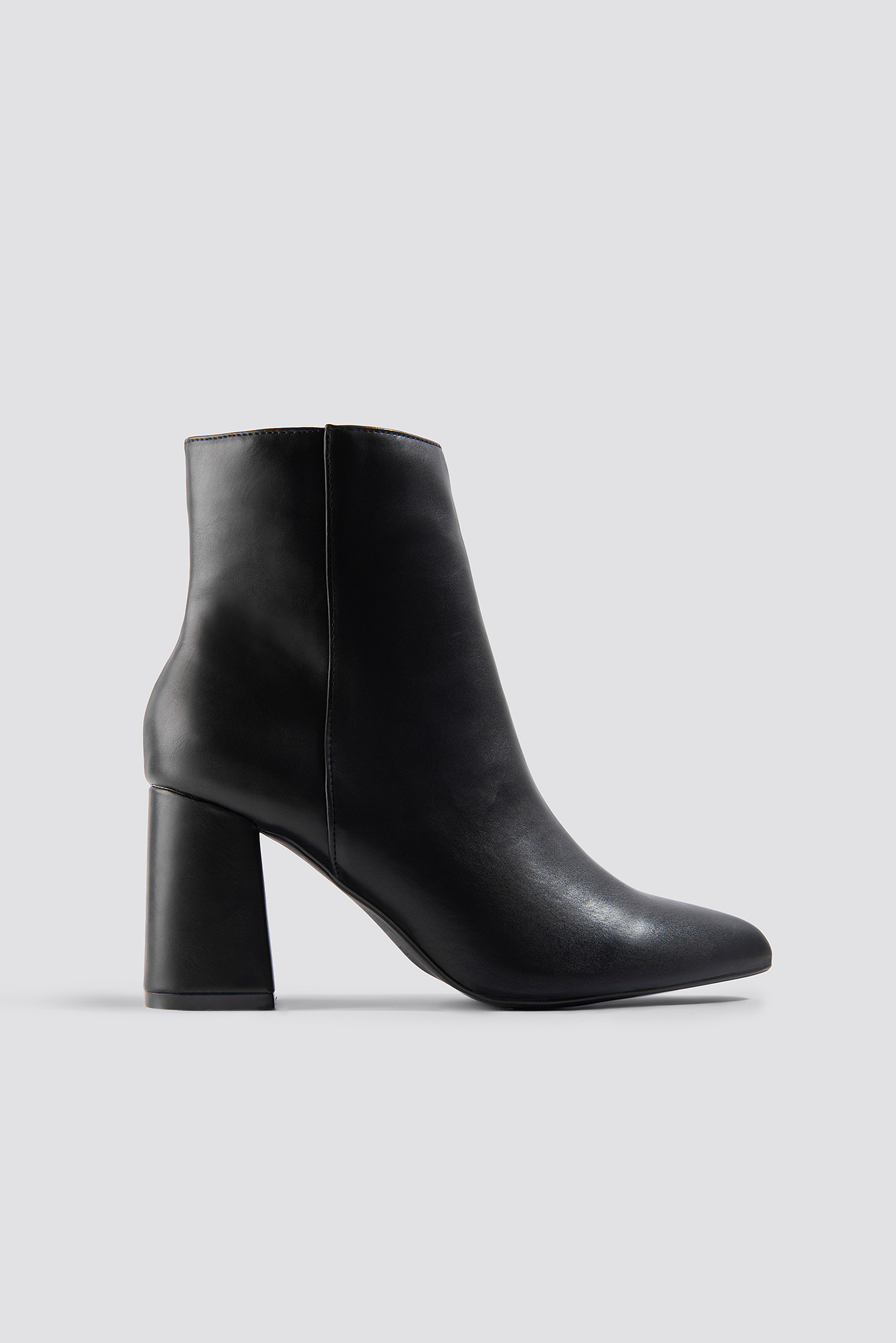 Basic Block Heel Booties Schwarz