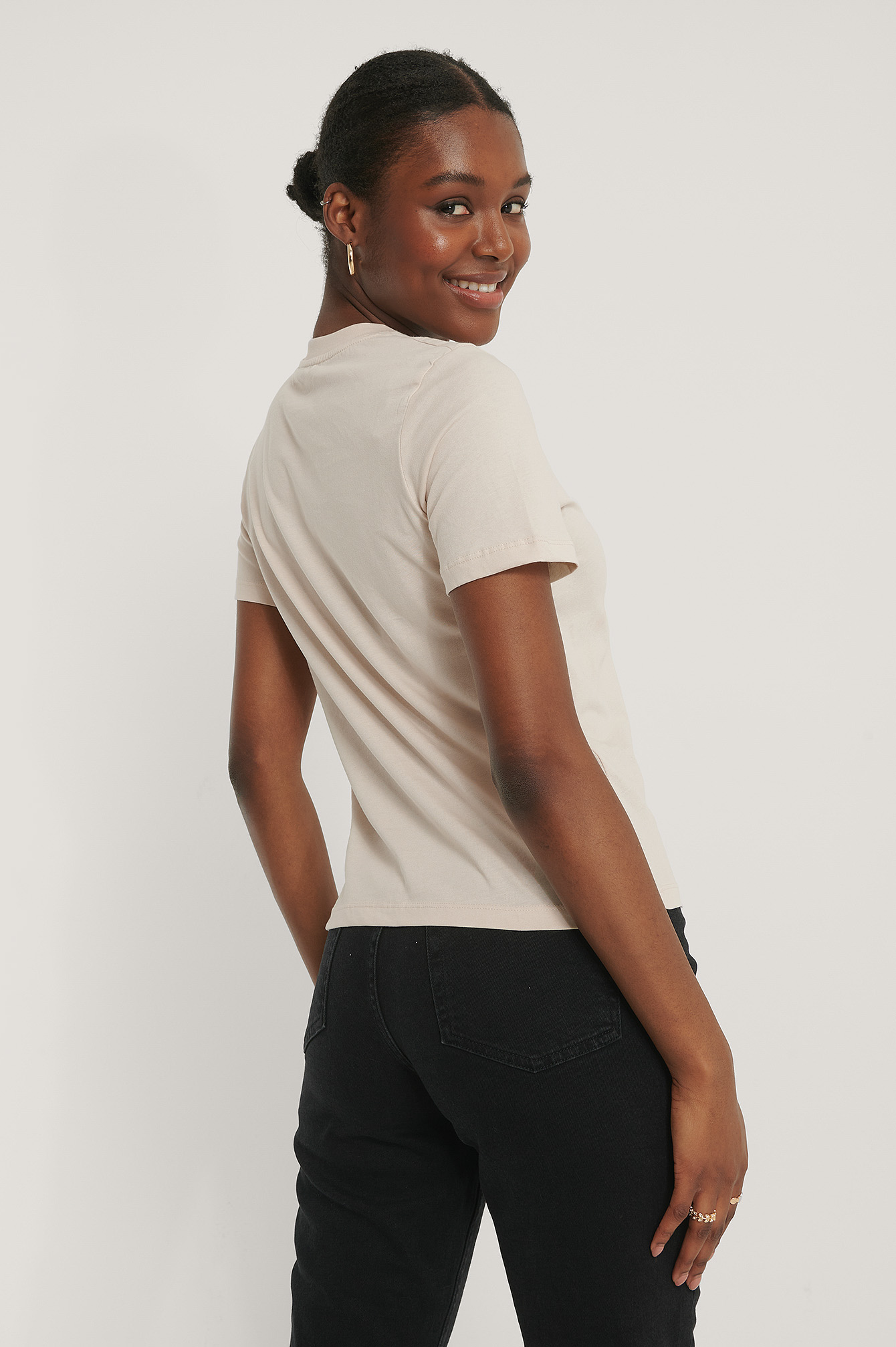 Basic T-Shirt Beige | na-kd.com