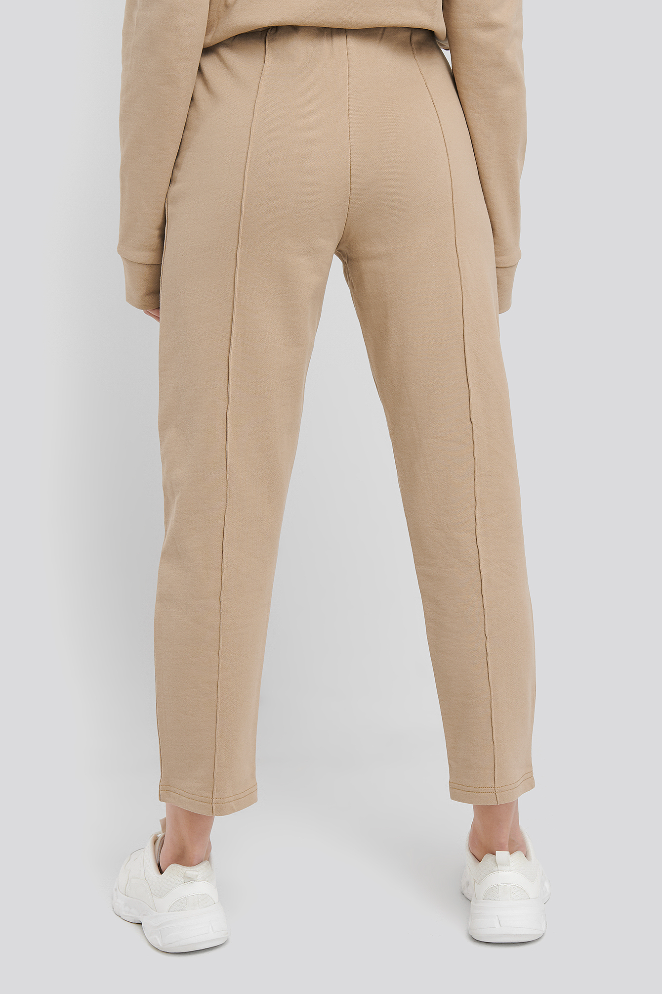 Basic Cropped Joggers Beige