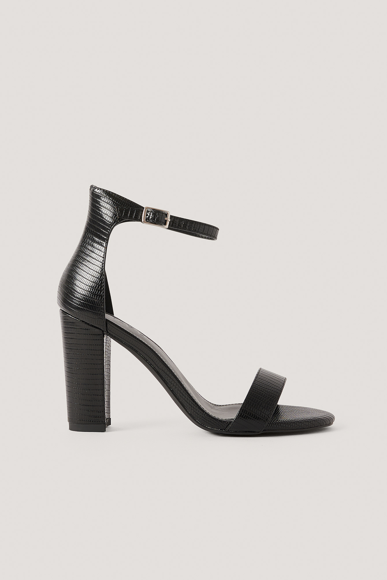 basic black heel