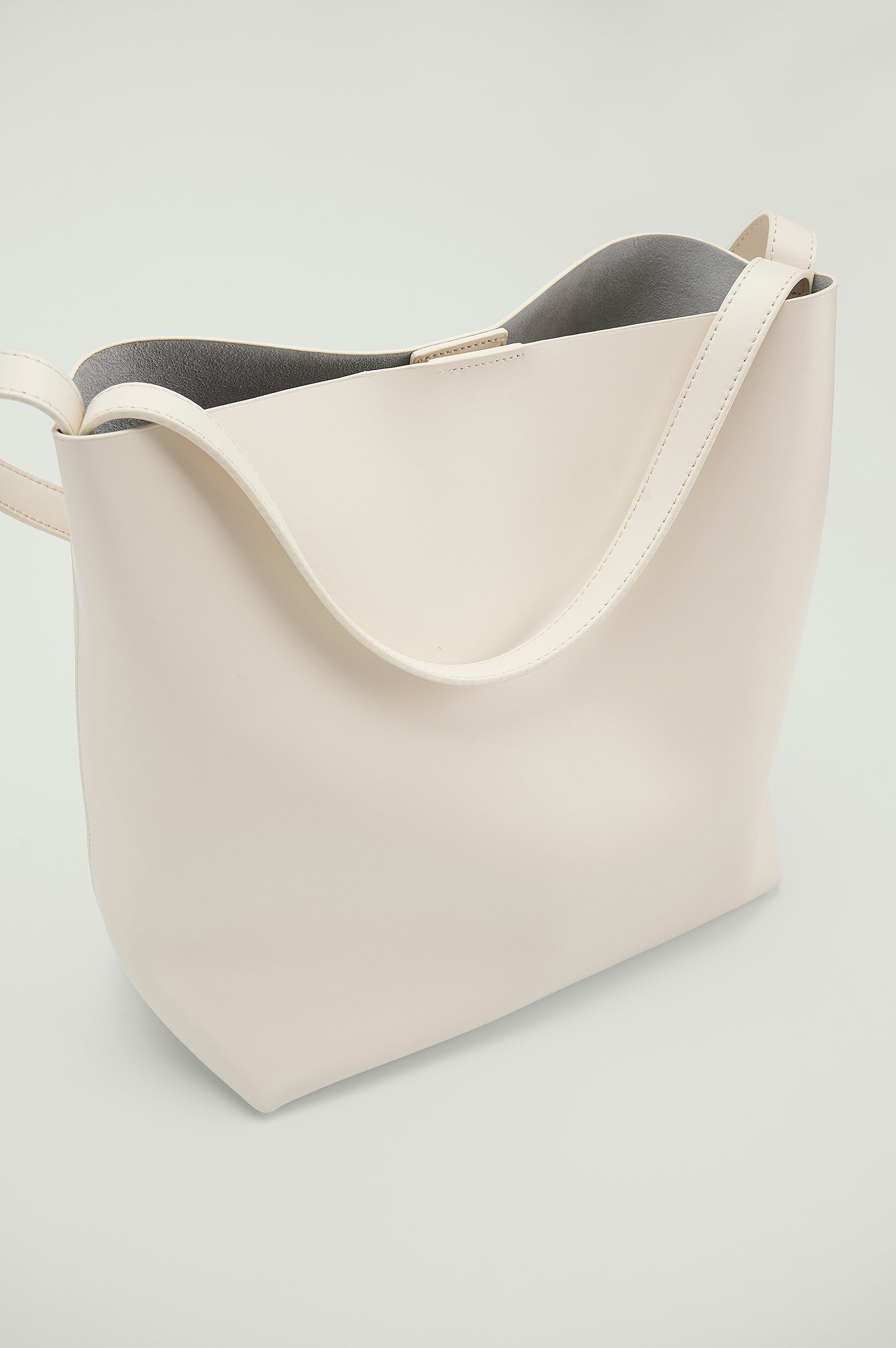 na-kd accessories basic leather tote - offwhite