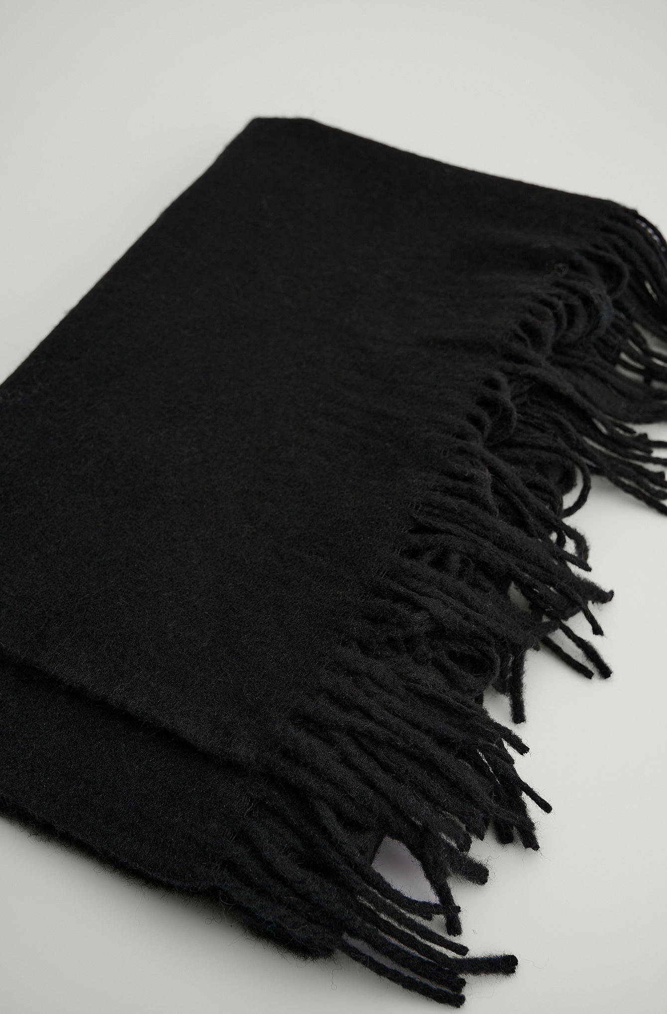 Black Basic Wool Scarf