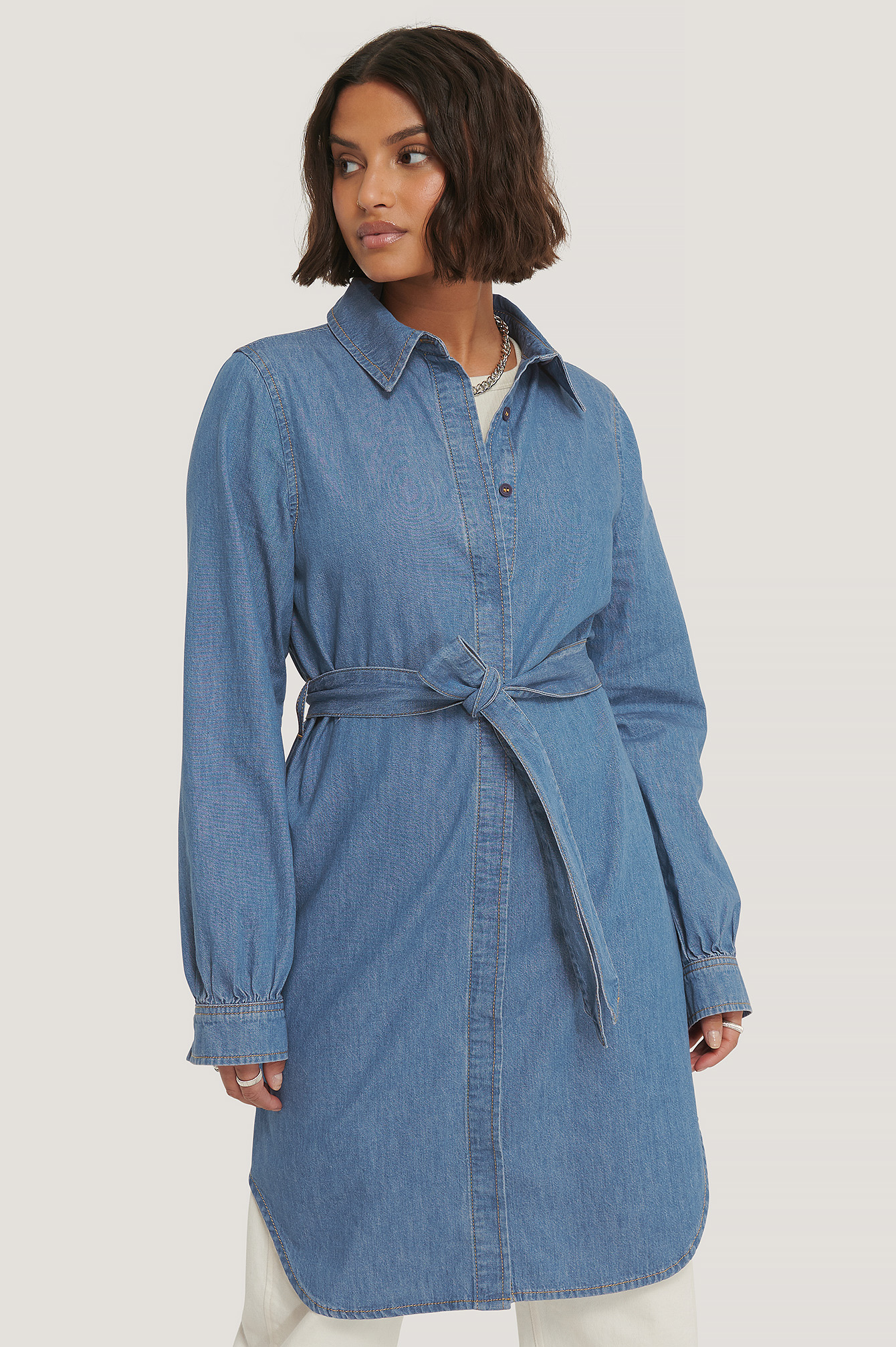 How to wear a denim dress in the winter