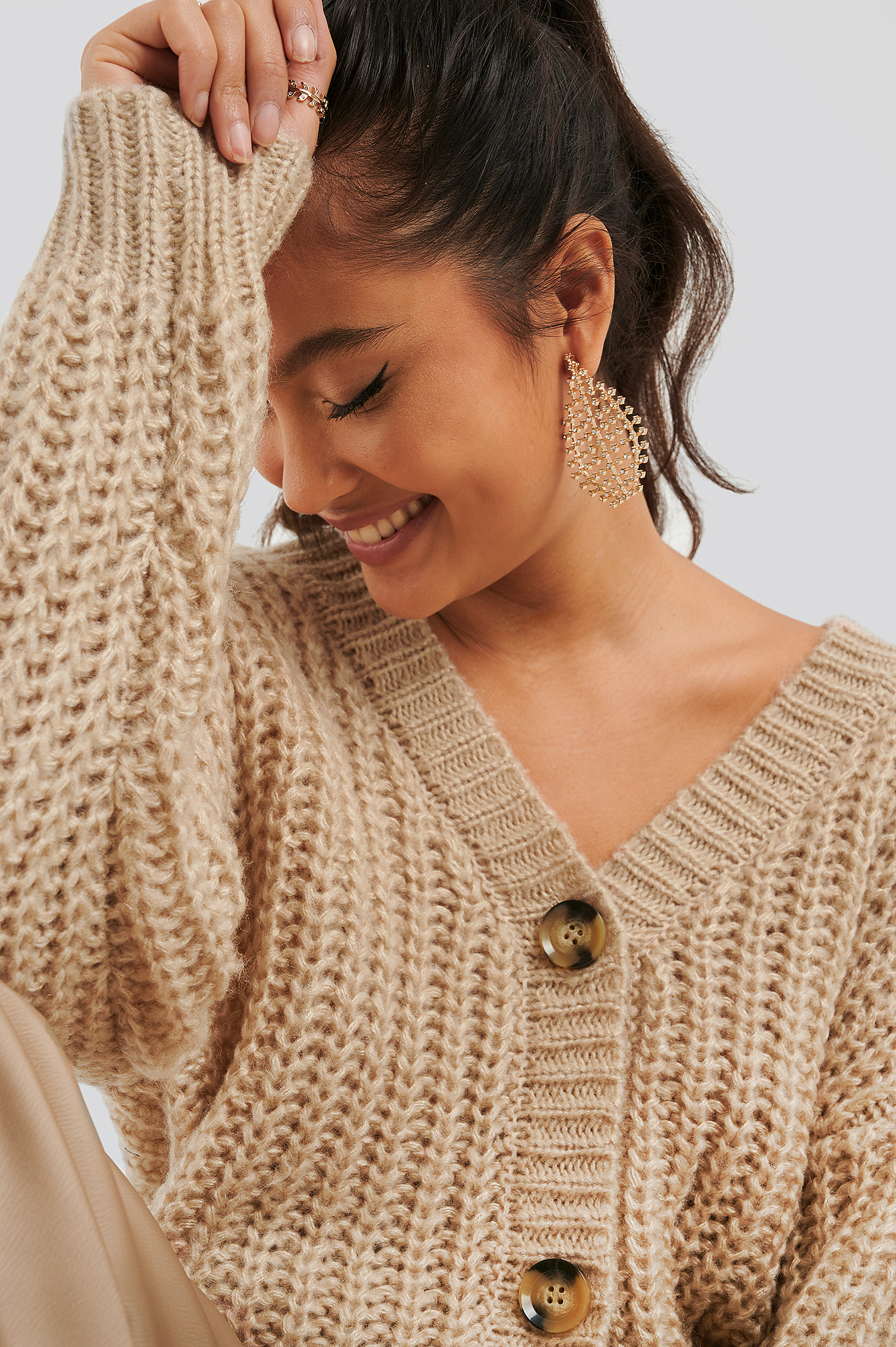 Big Button Short Cardigan Beige | NA-KD
