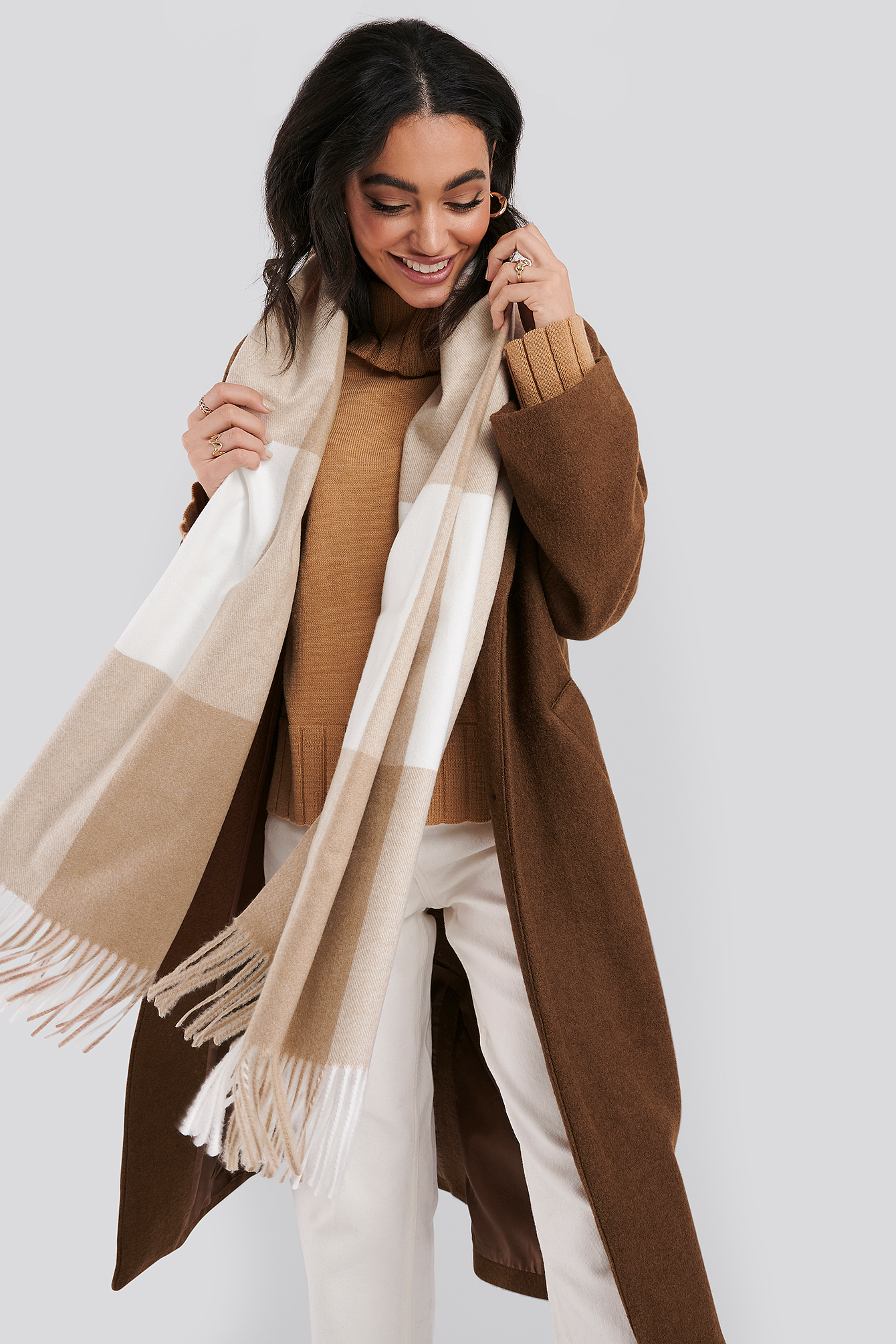 Big Checkered Soft Scarf Beige/White