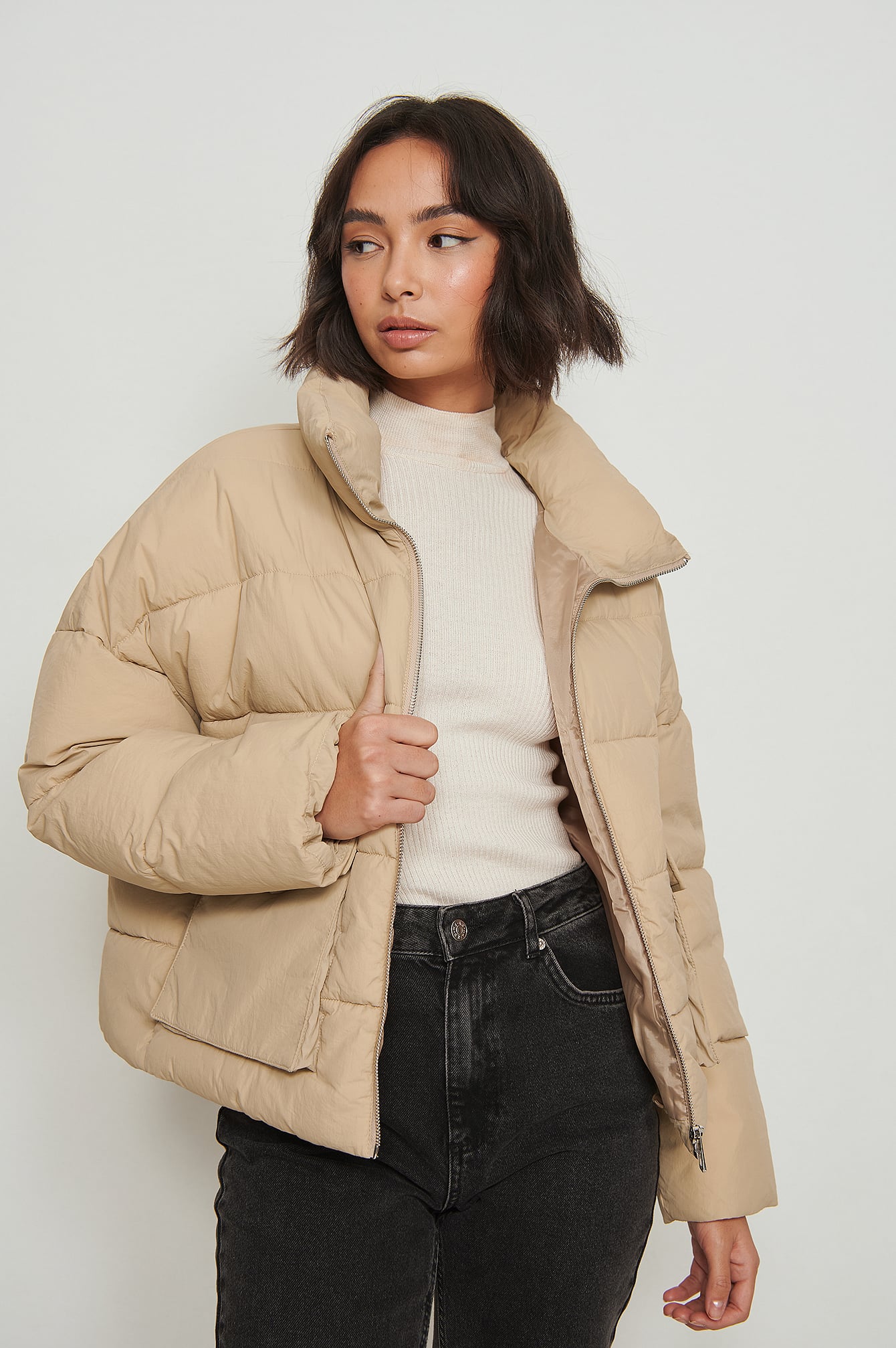 Big Pocket Padded Short Jacket Beige 