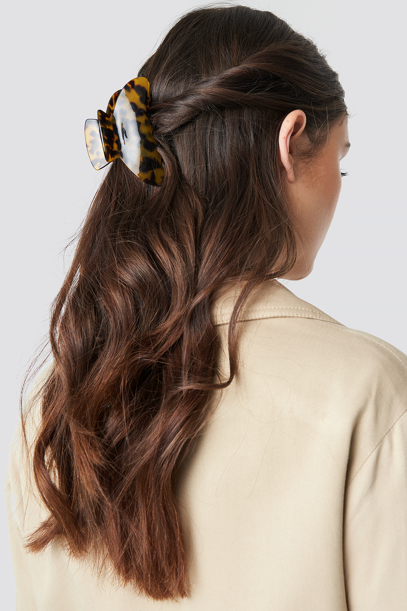 Big Resin Look Hairclip Brown