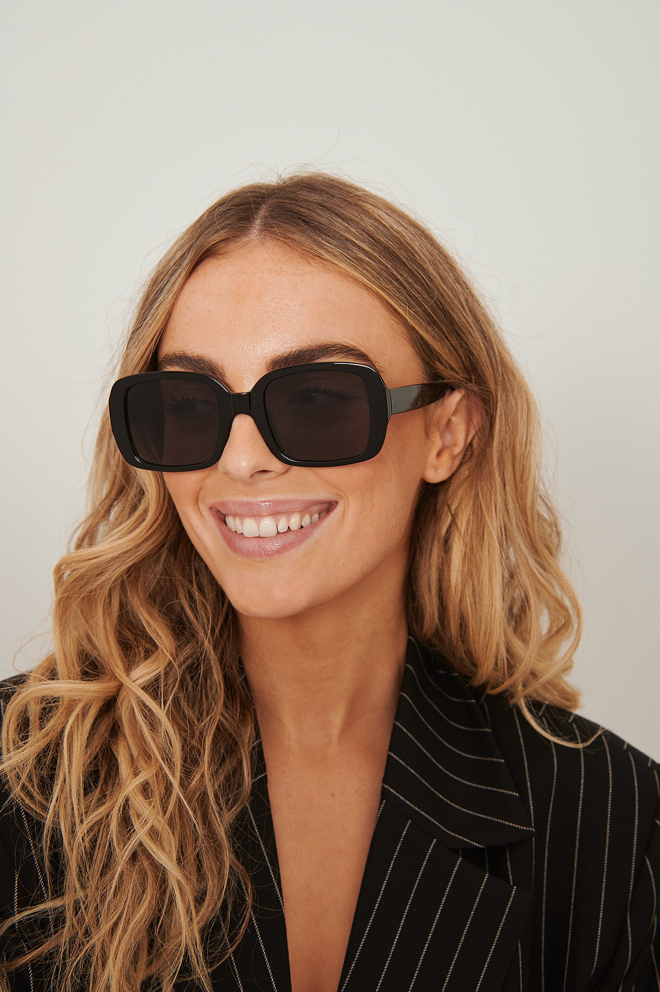 Black Big Rounded Recycled Sunglasses