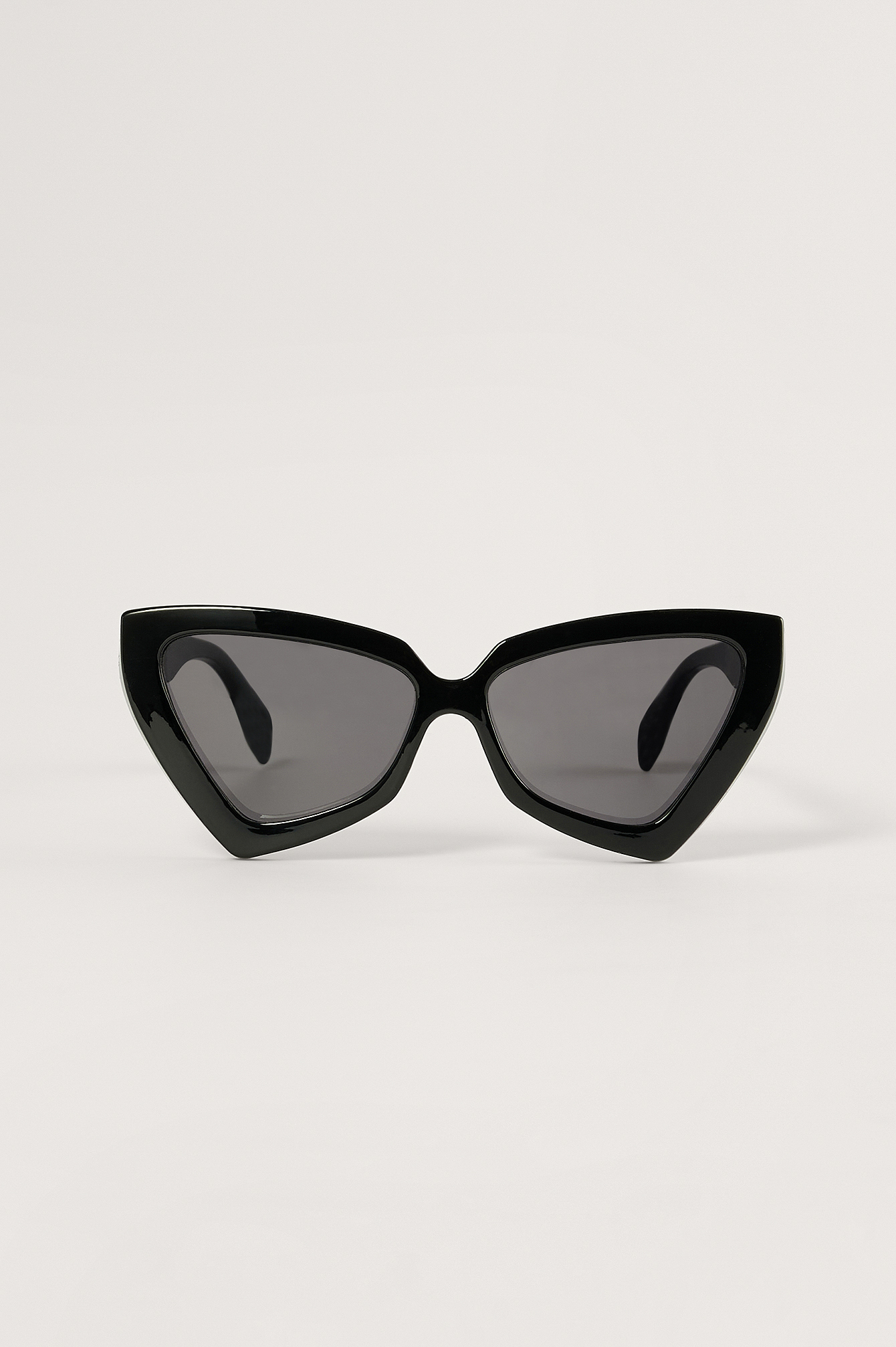 Occhiali Da Sole Con Grandi Lenti Cat-Eye Nero | na-kd.com