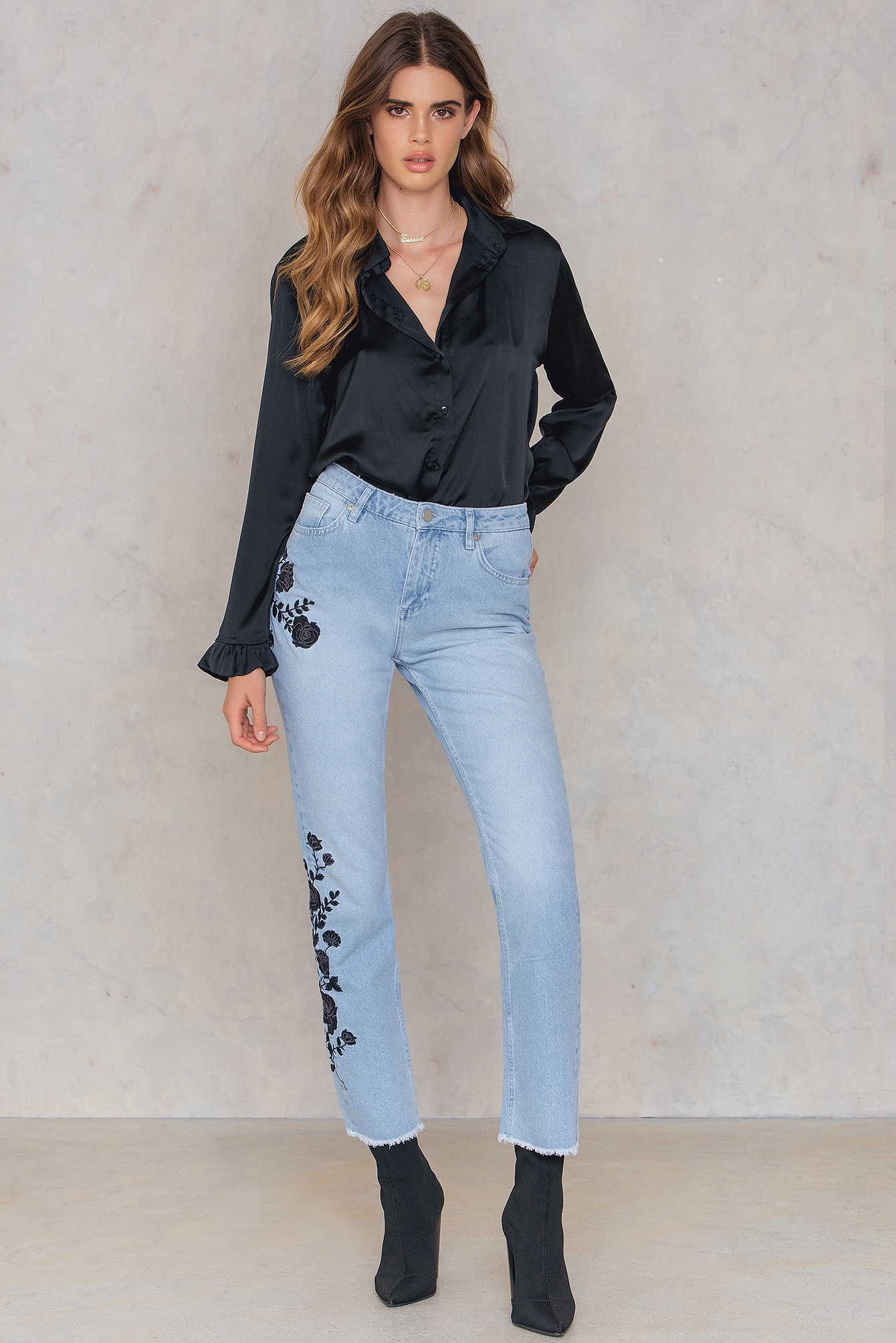 Black Embroidery Jeans Blue | na-kd.com