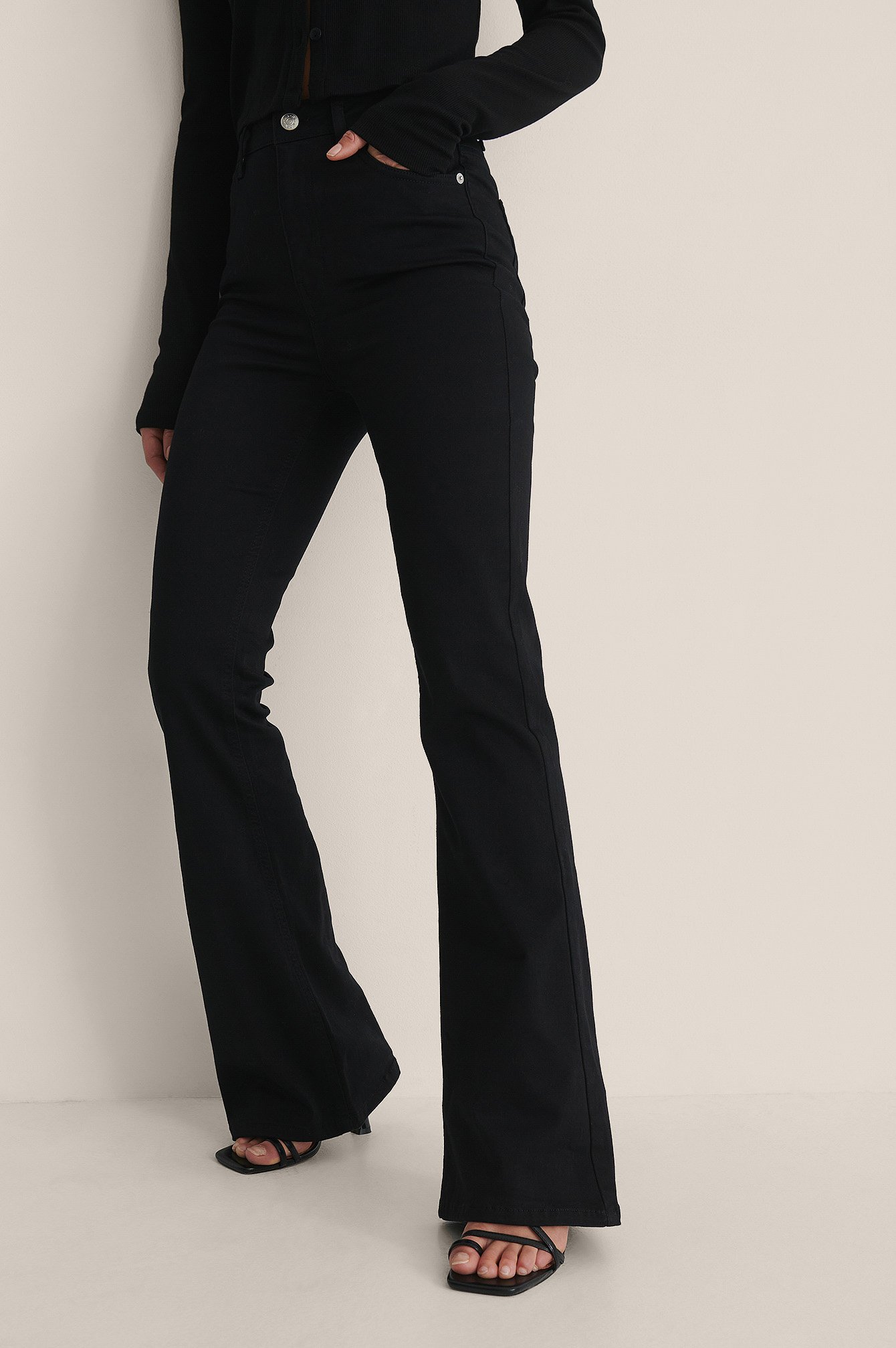 Black Organische Bootcut Skinny Jeans mit hoher Taille