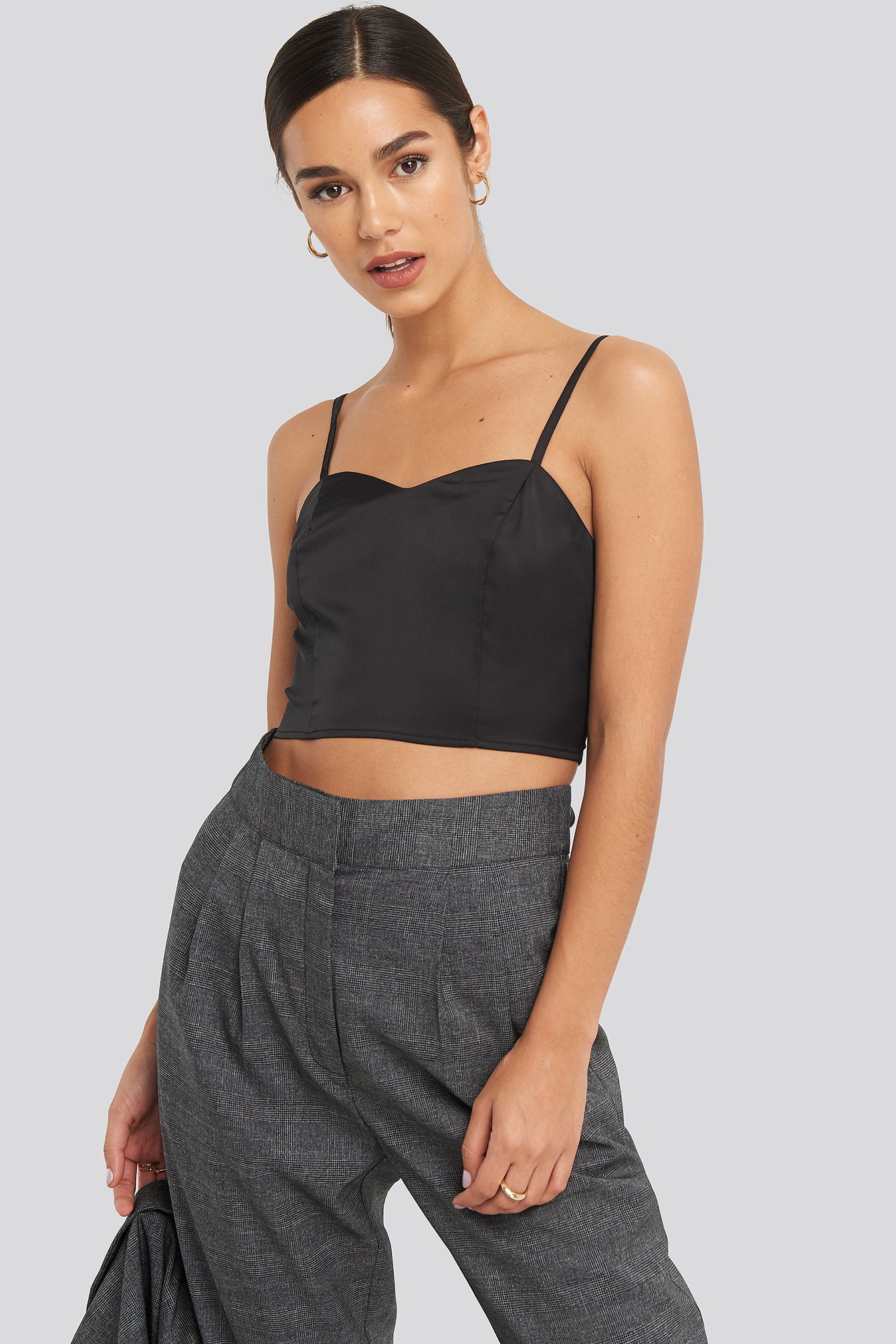 Black Bust Detail Cropped Top