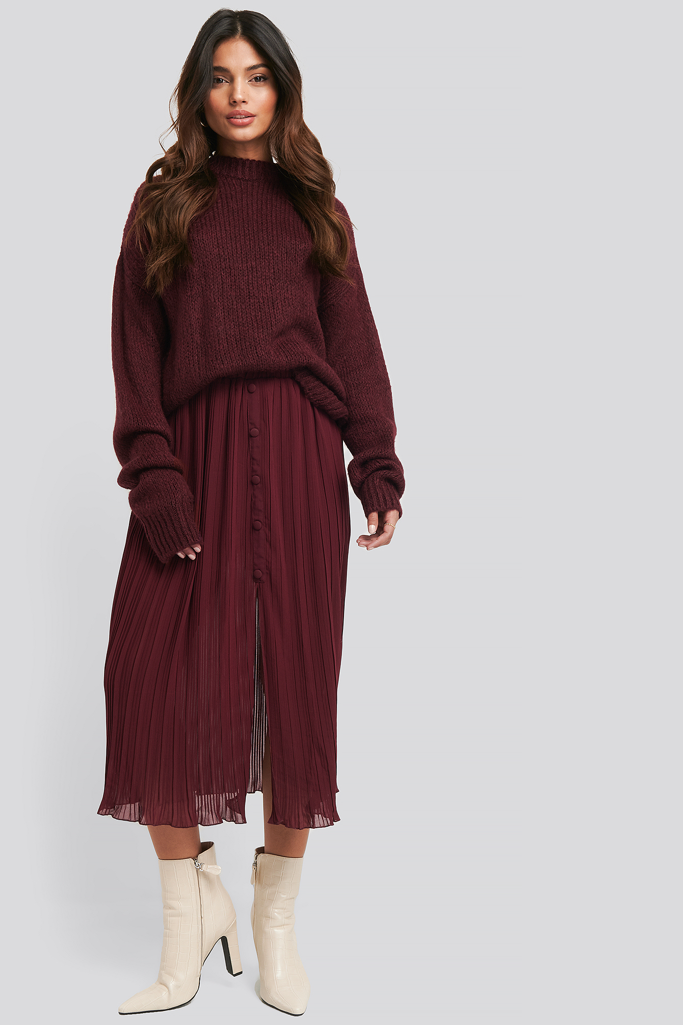 Button Detail Pleated Skirt Burgundy