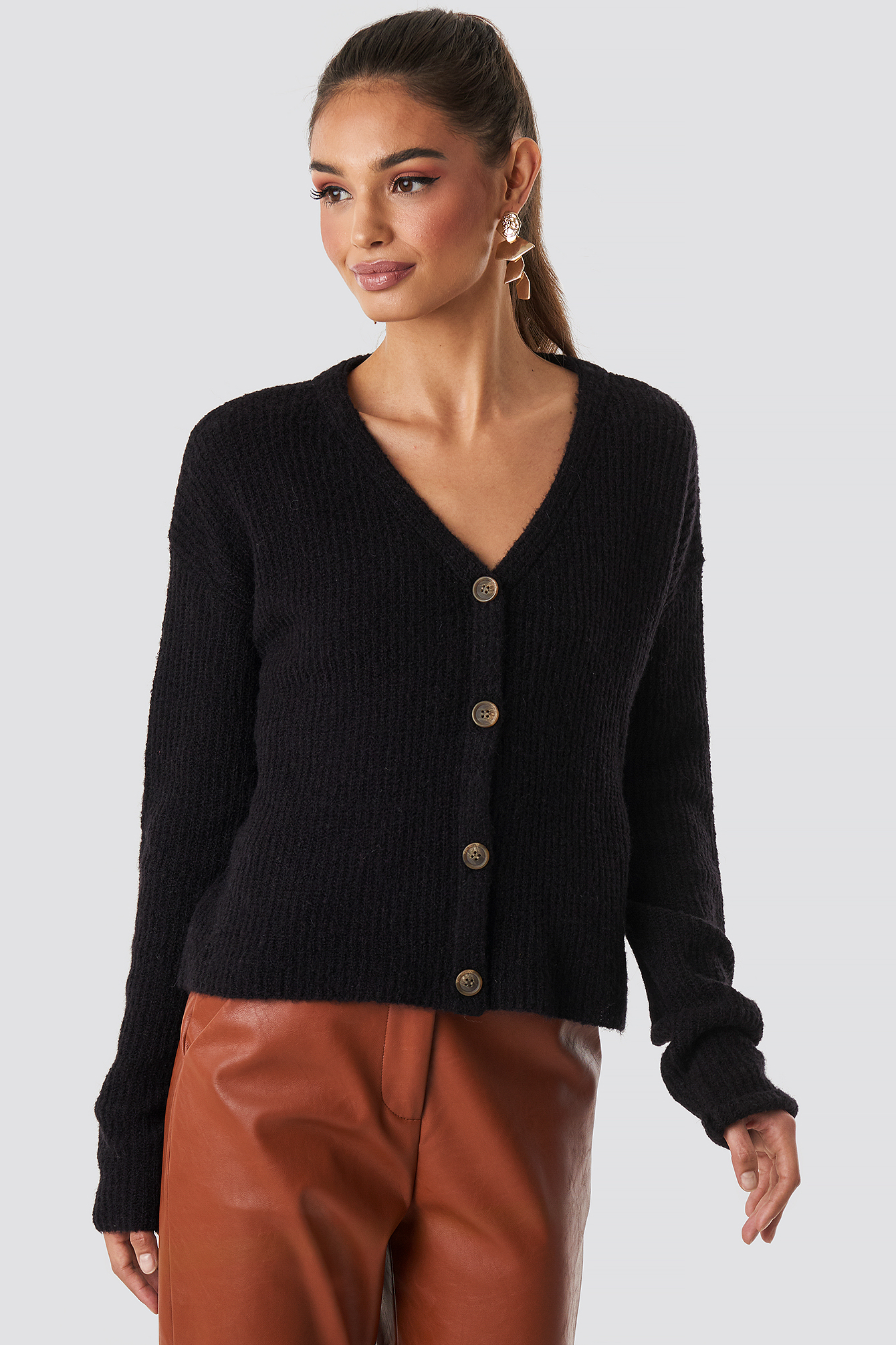 Buttoned Knitted Cardigan Black