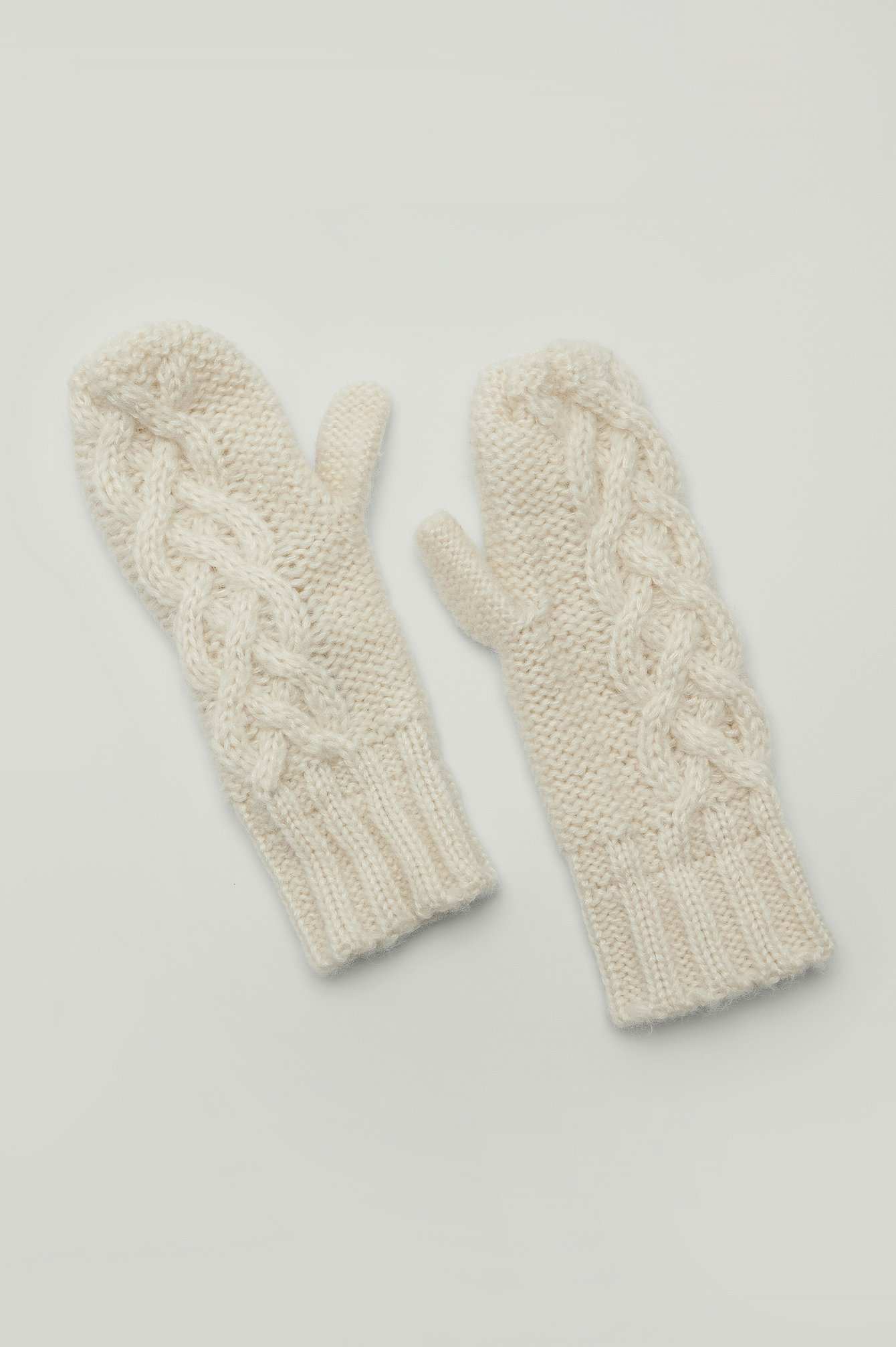 Offwhite Cable Knitted Mittens