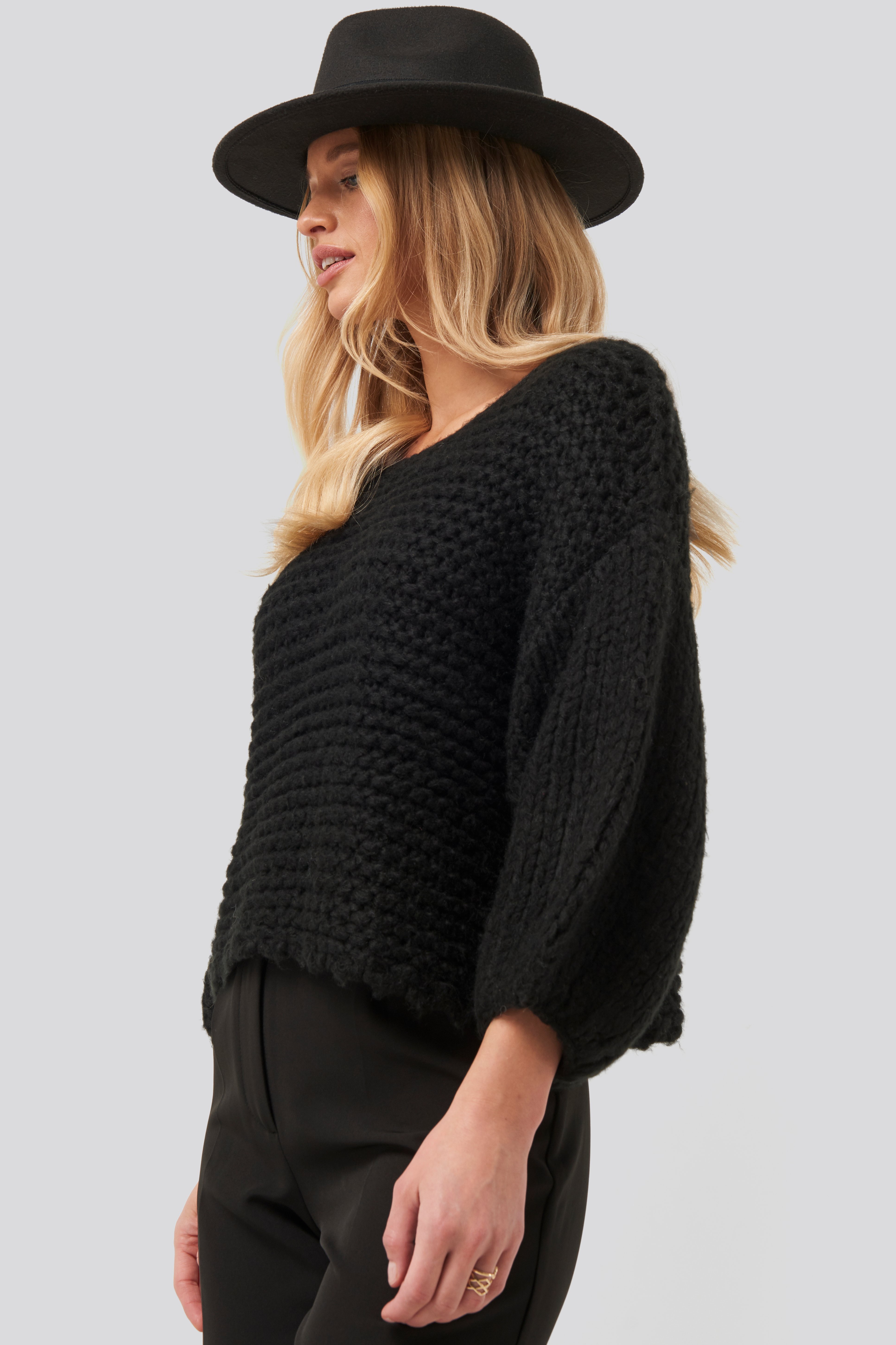 Black Heavy Knitted Short Sleeve Sweater