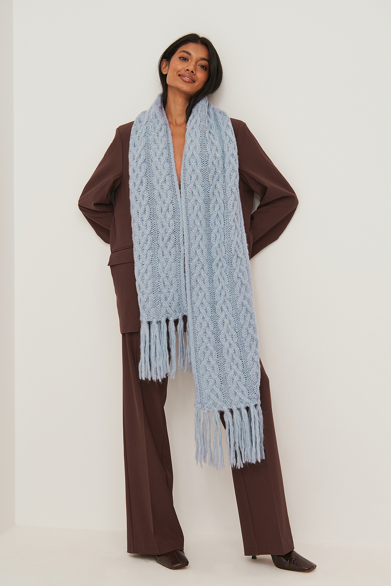 blue cable knit scarf