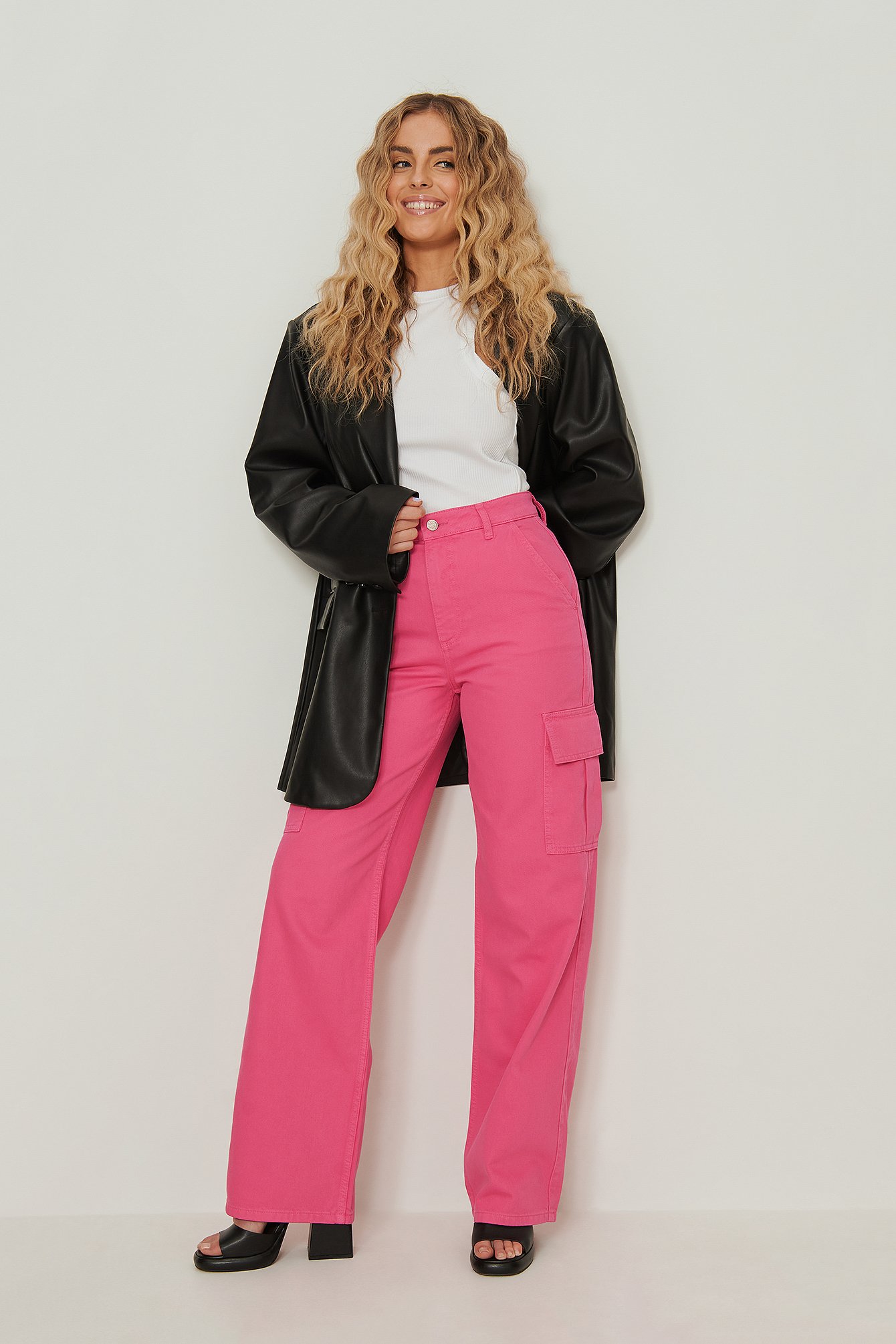 Neon Pink Organisch cargo-Jeans mit weiten Beinen