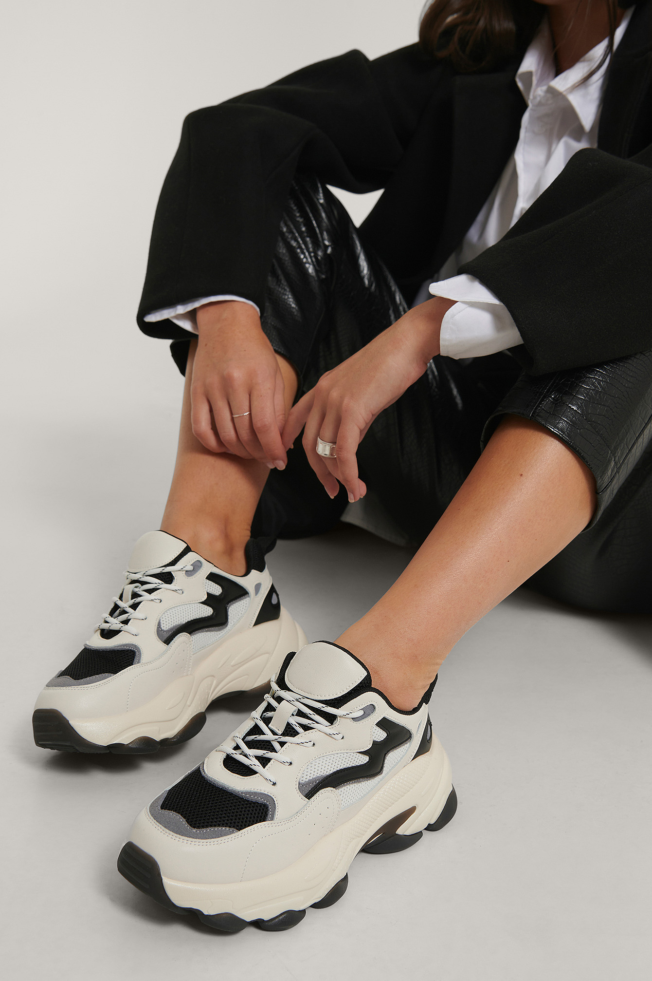 Creme/Black Chunky Gympaskor Med Kontrastdetalj Creme/Black Chunky Gympaskor Med Kontrastdetalj