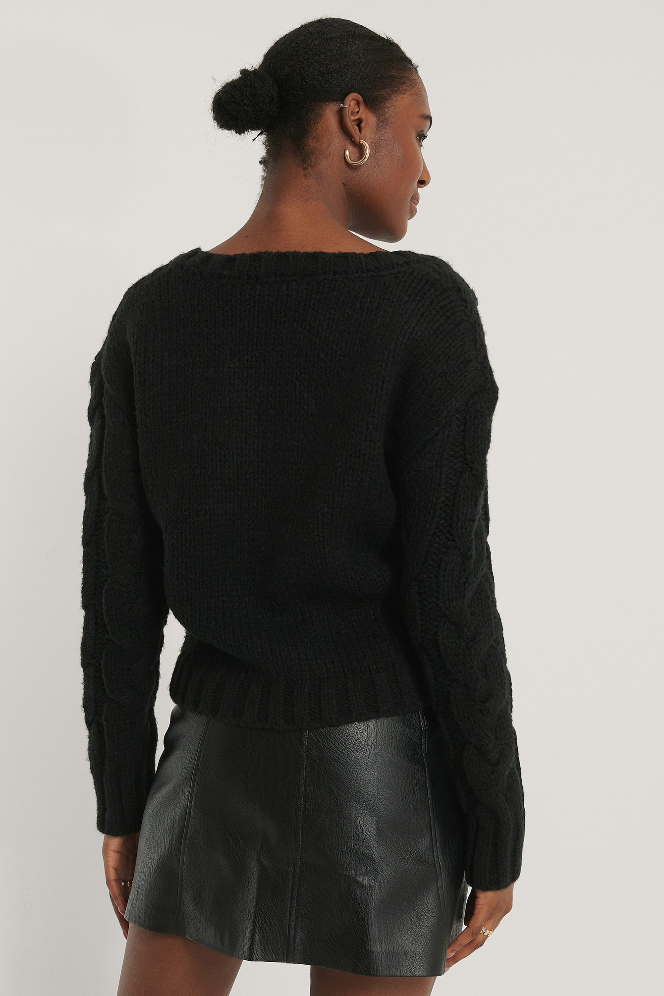 Black Chunky Knit V-neck Cable Sweater