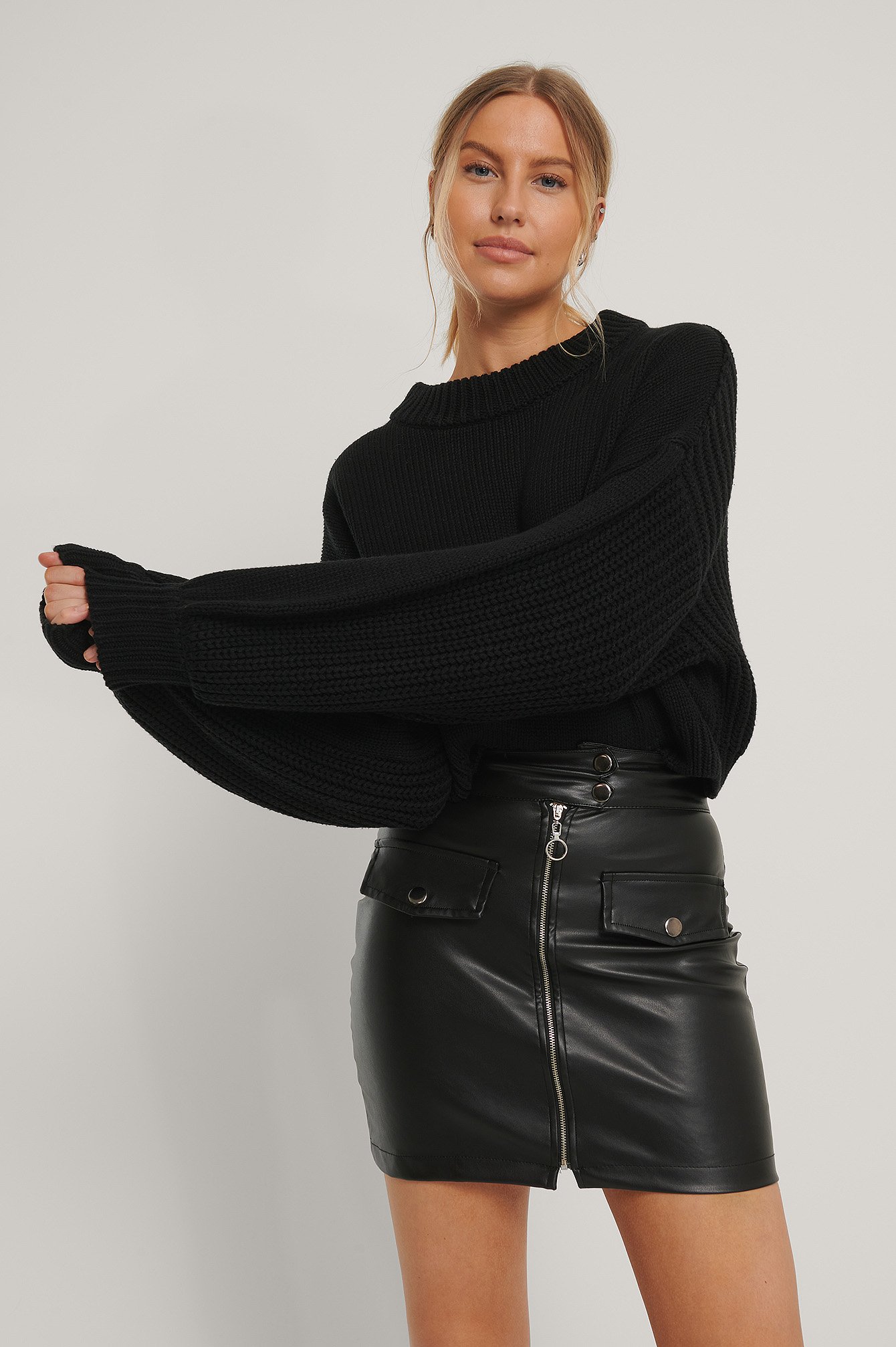 Black Chunky Knitted Cropped Sweater