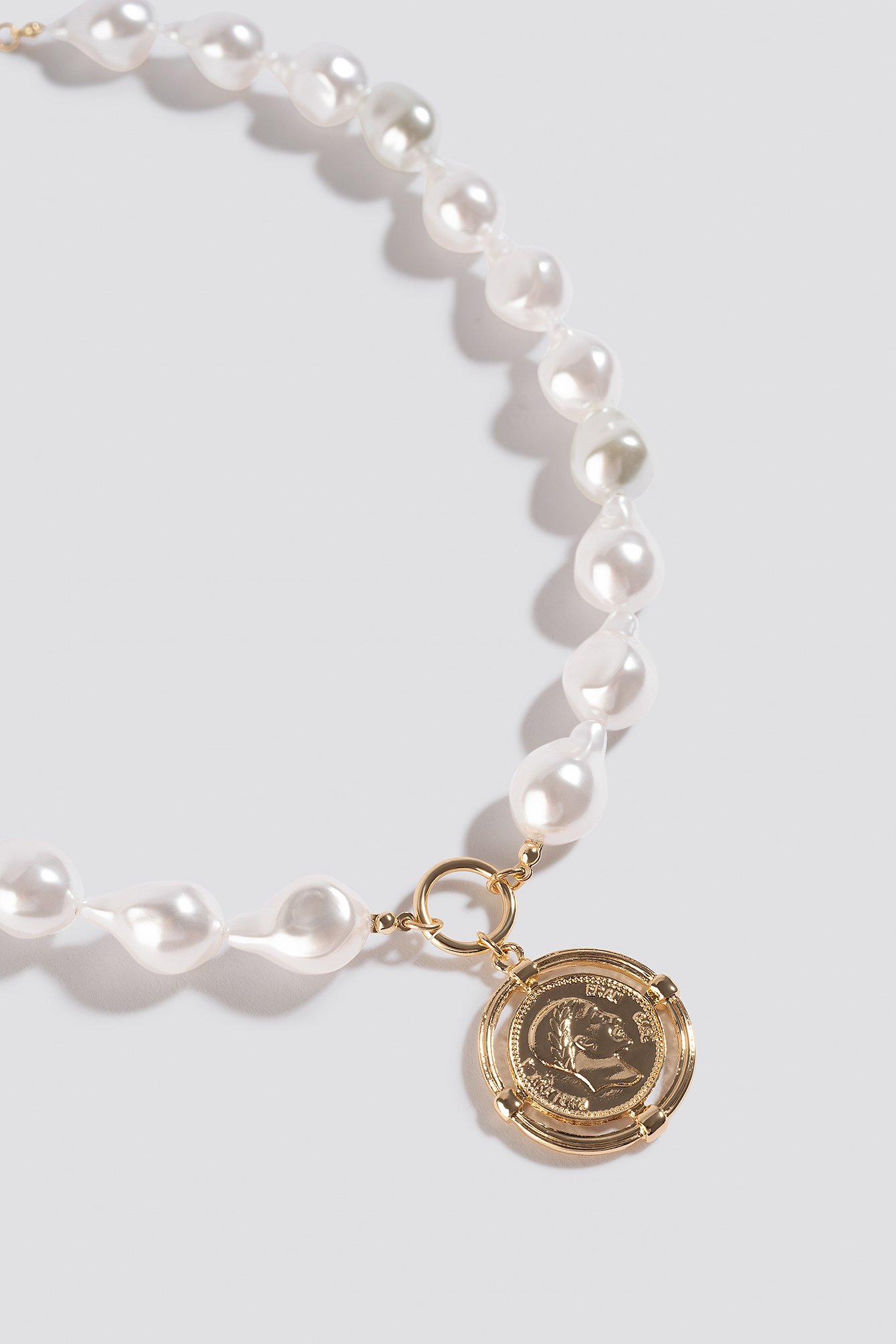 Gold Chunky Pearl Coin Pendant Necklace