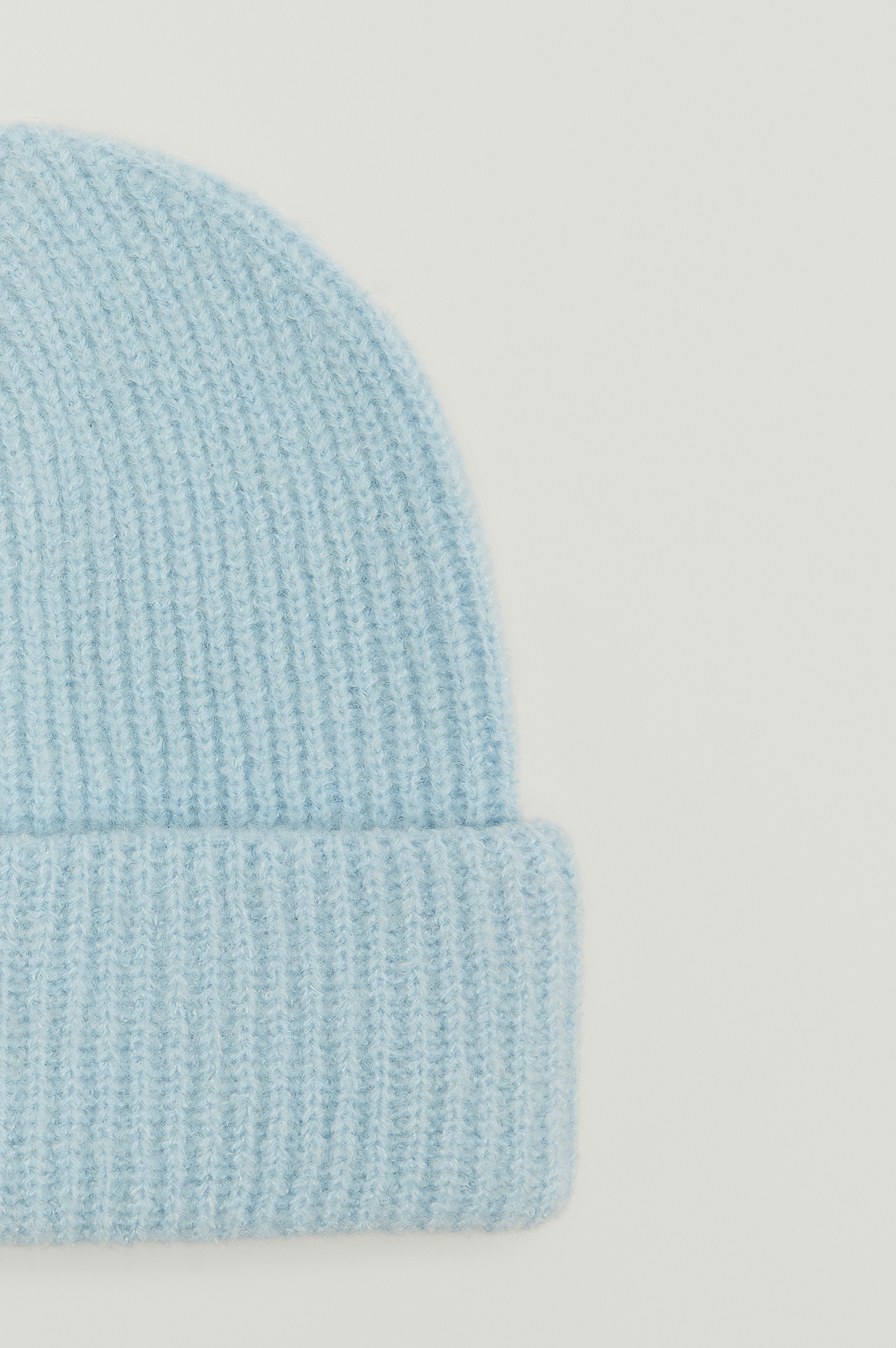 Caps & Mützen Damen Accessoires Hüte NA-KD Synthetik Accessories Beanie-Mütze mit Chunky Pompon in Blau 