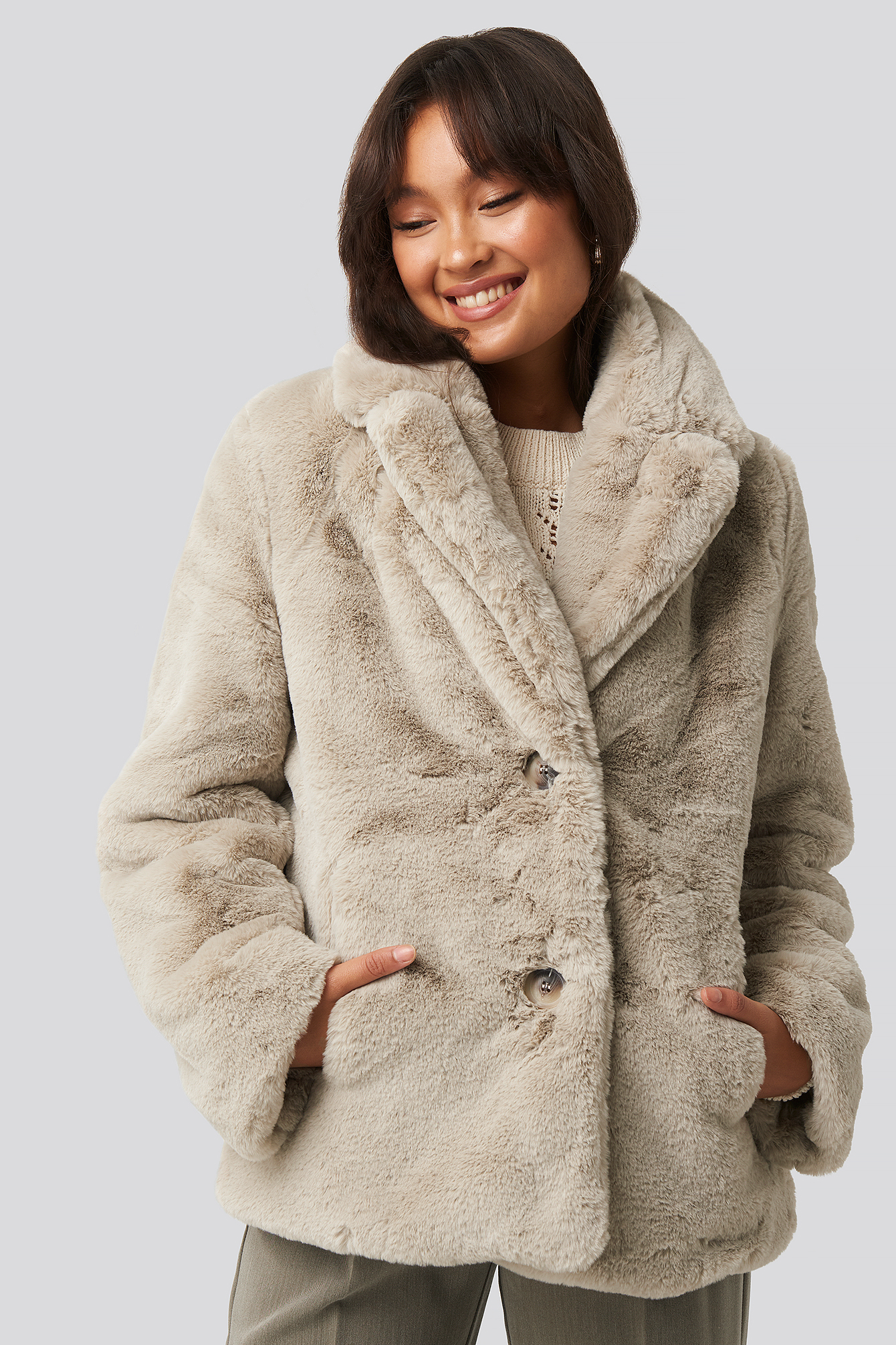 Colored Faux Fur Short Coat Beige | na 